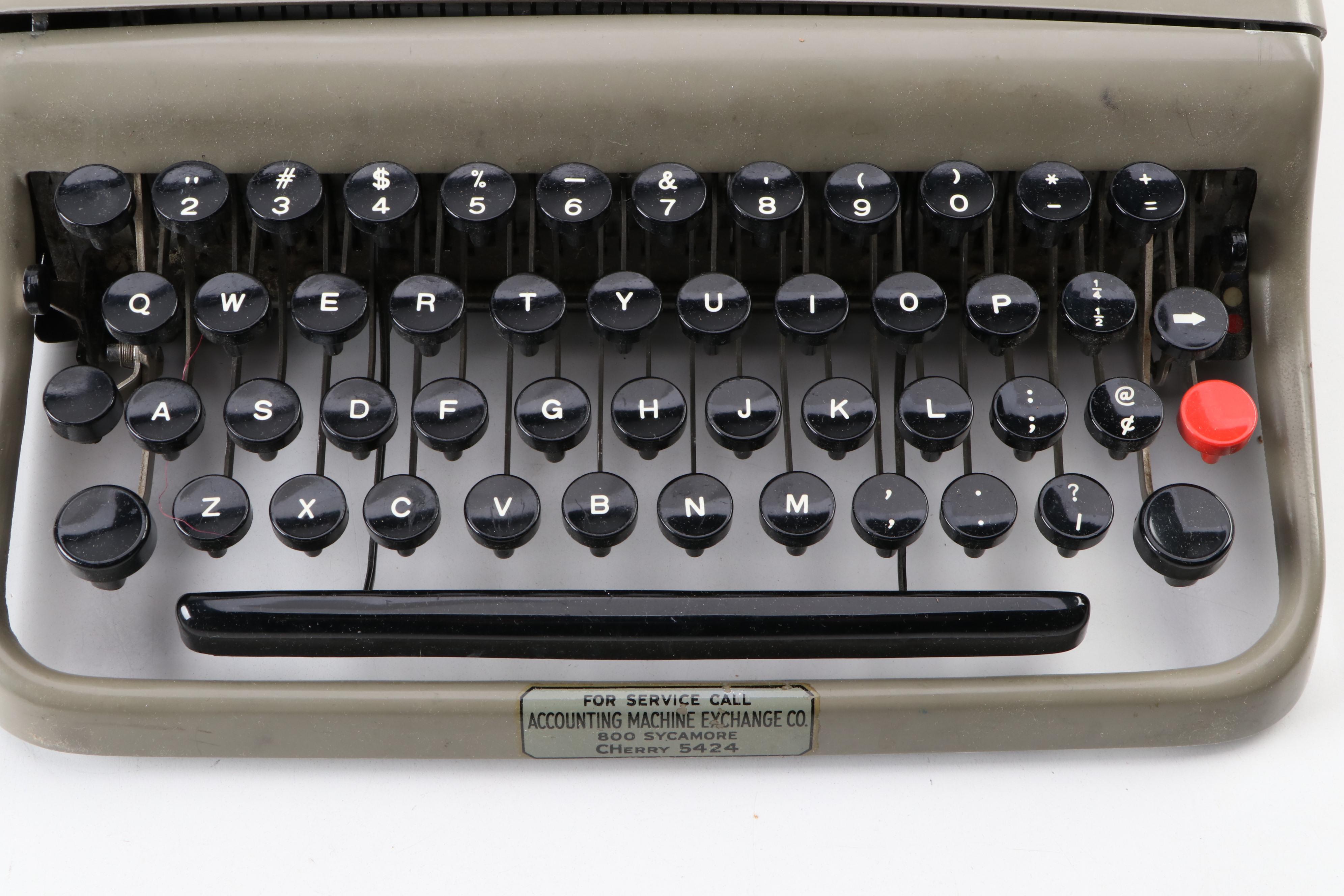 Olivetti "Lettera 22" Portable Typewriter with Vinyl Carrying Case, Mid-20th C.