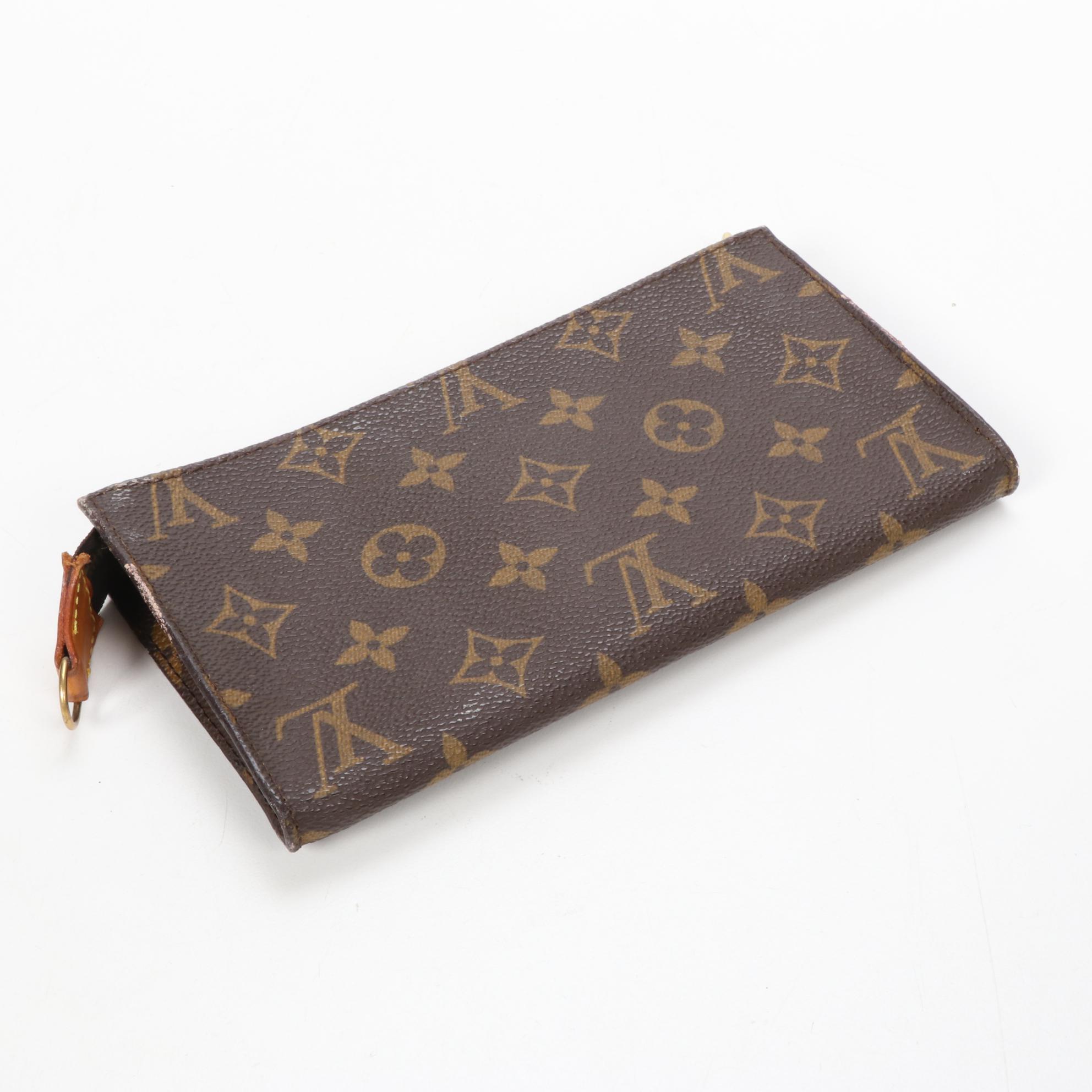 Louis Vuitton Bucket GM Pouch in Monogram Canvas