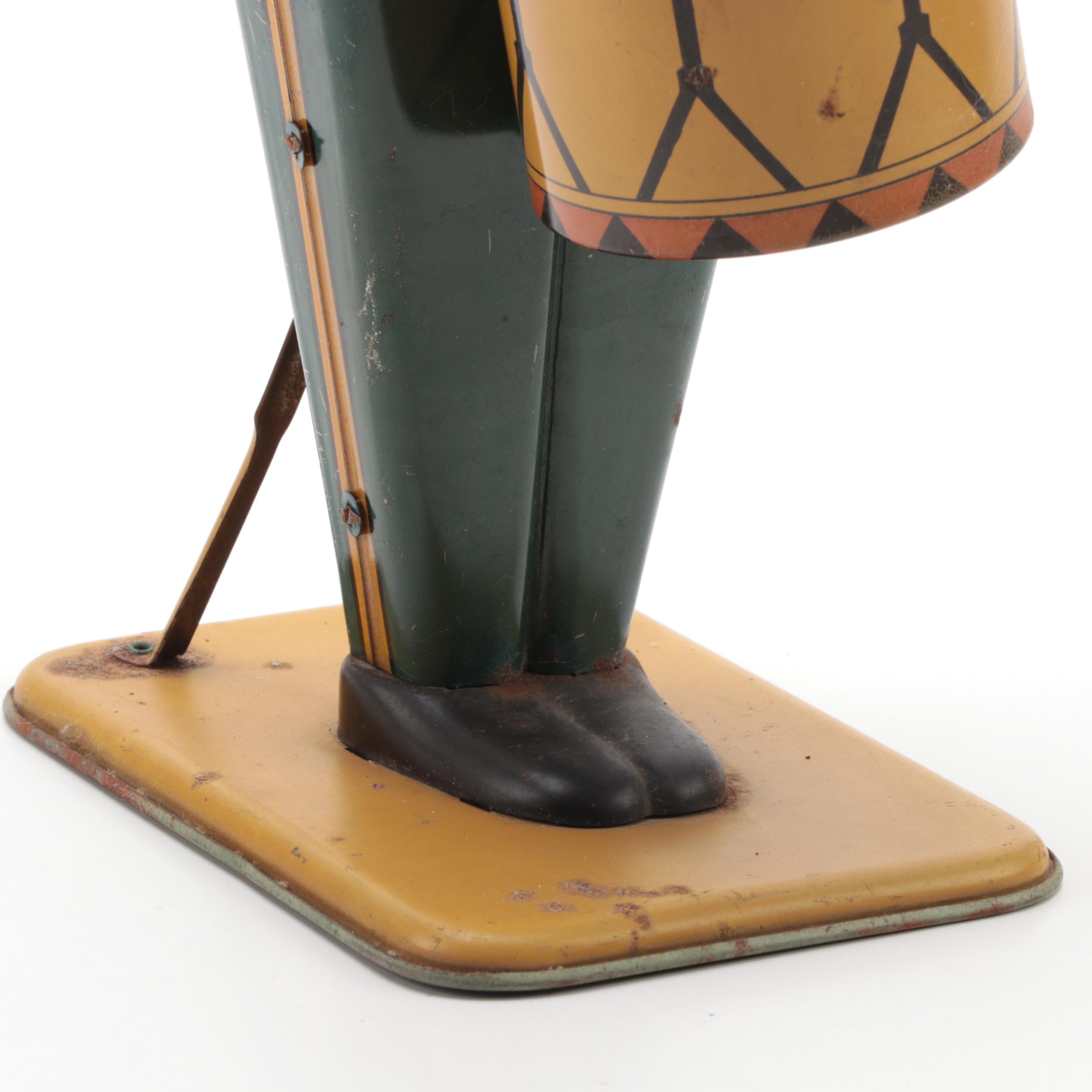 Wolverine Tin Lithograph "Drum Major" Model 27 Wind-Up Toy, 1930s