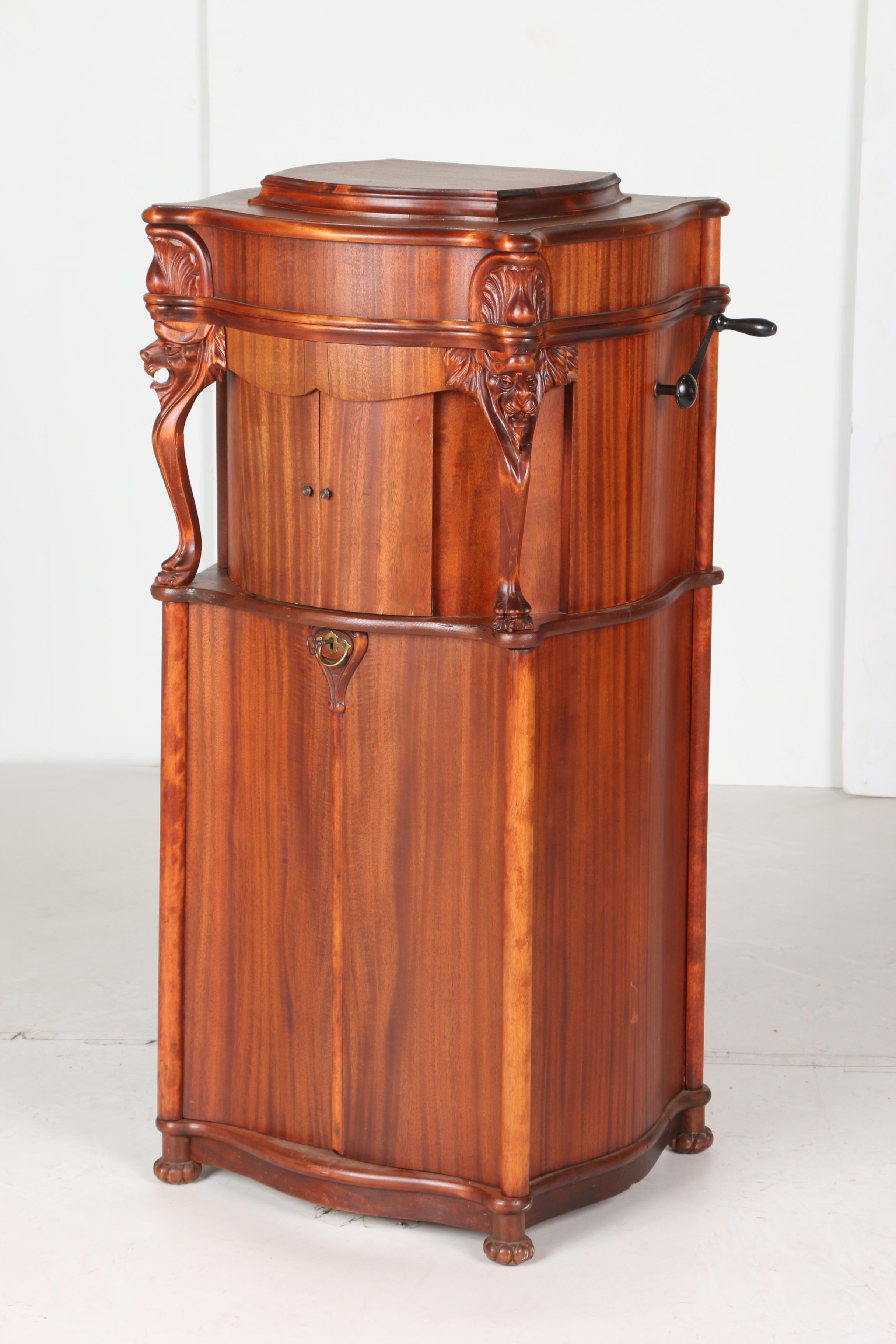 Columbia Graphanola "Lion's Head" Reginaphone Mahogany Cabinet & Phonograph