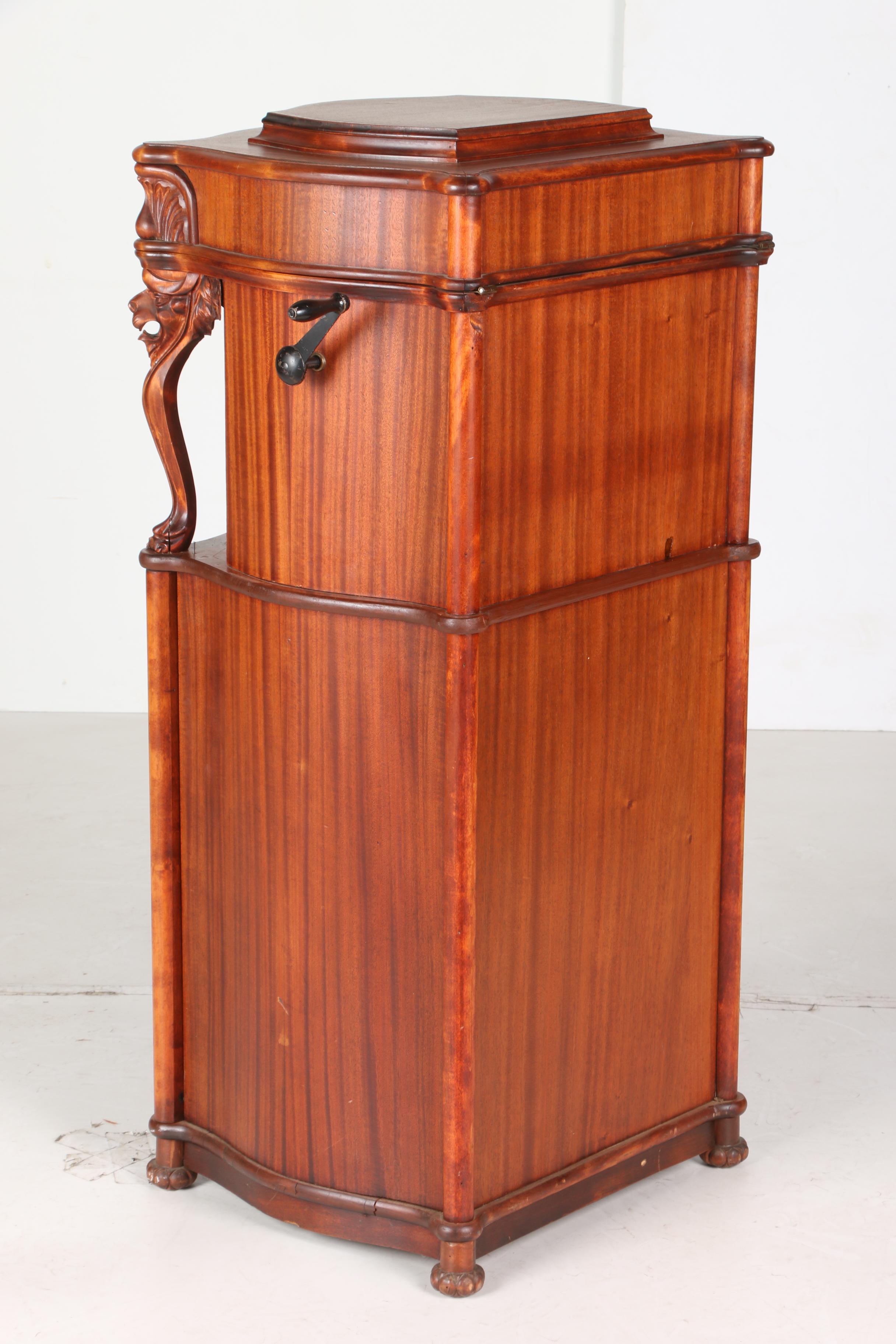 Columbia Graphanola "Lion's Head" Reginaphone Mahogany Cabinet & Phonograph
