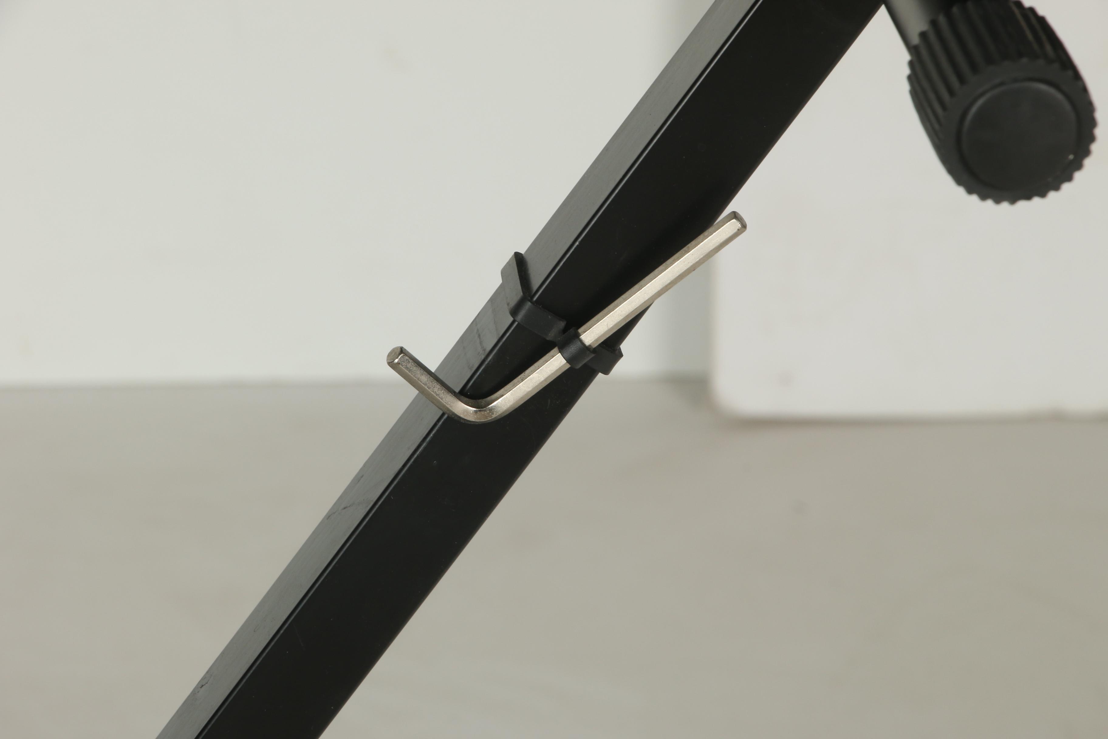 Yamaha Portatone PSR E213 Portable Keyboard with Stand