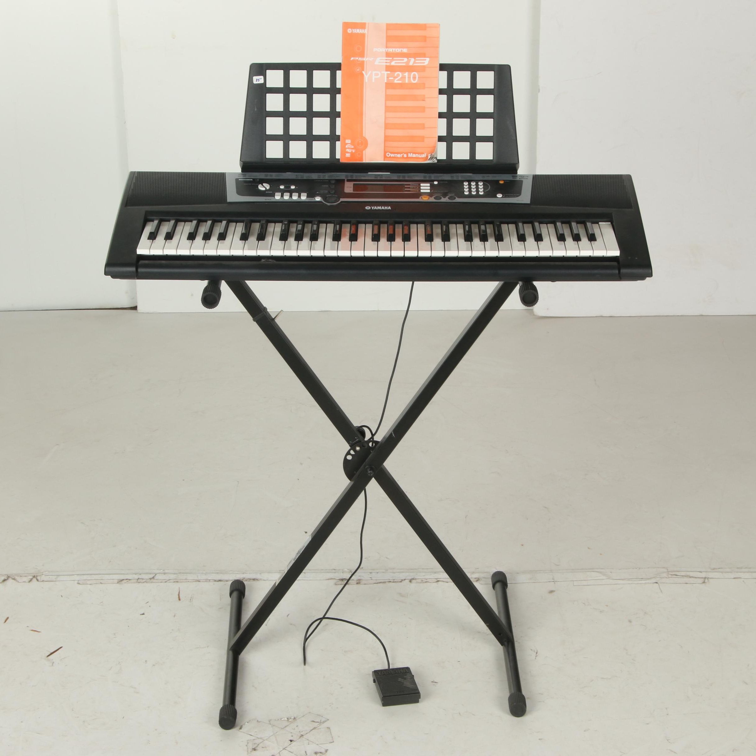 Yamaha Portatone PSR E213 Portable Keyboard with Stand