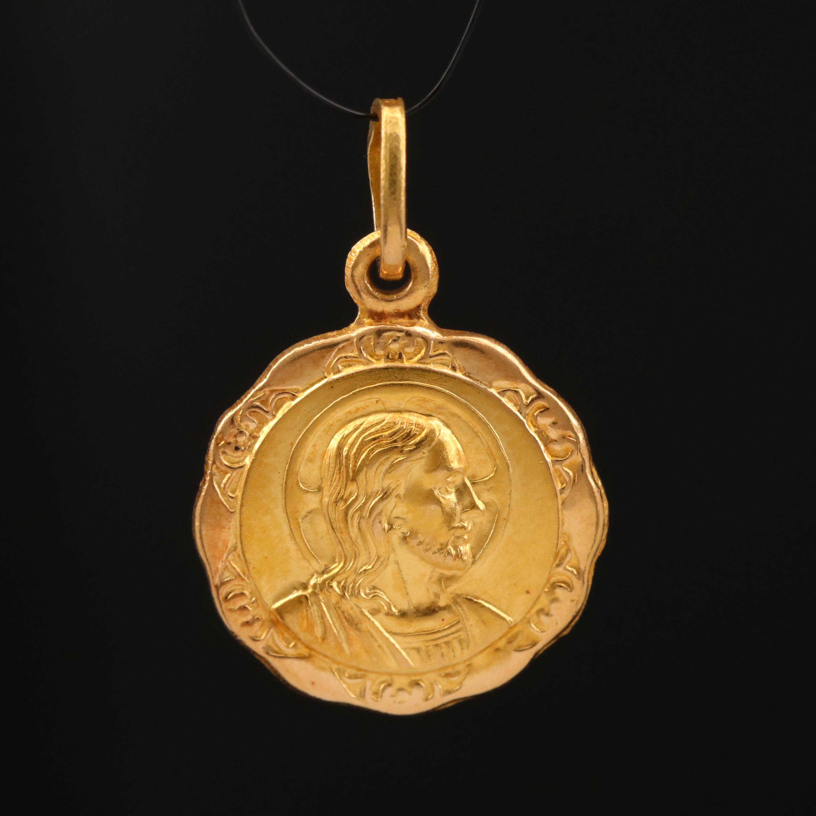 18K Dio Ti Protegga (God Protect You) Pendant