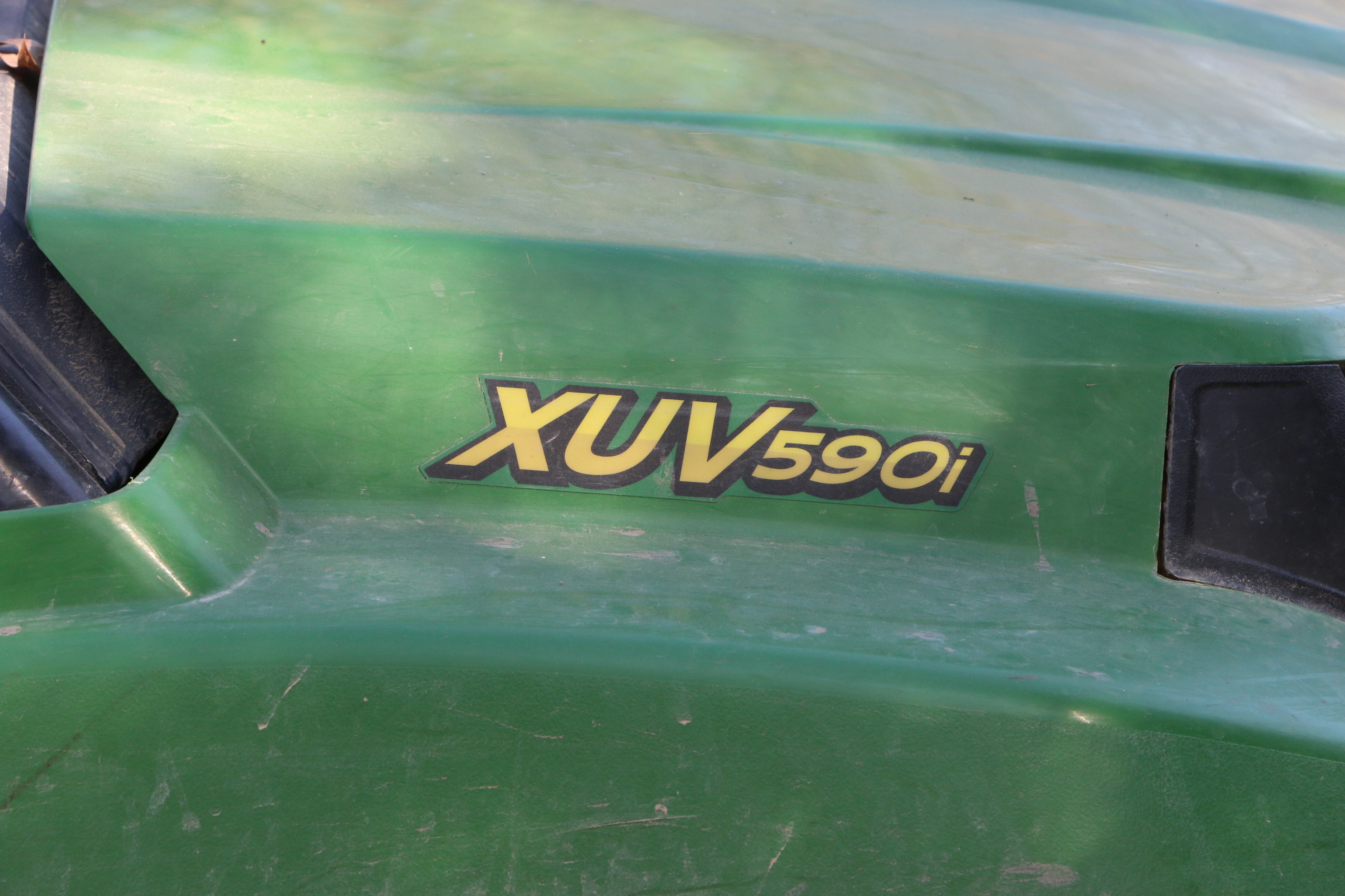 John Deere XUV590i Gator Crossover Utility Vehicle