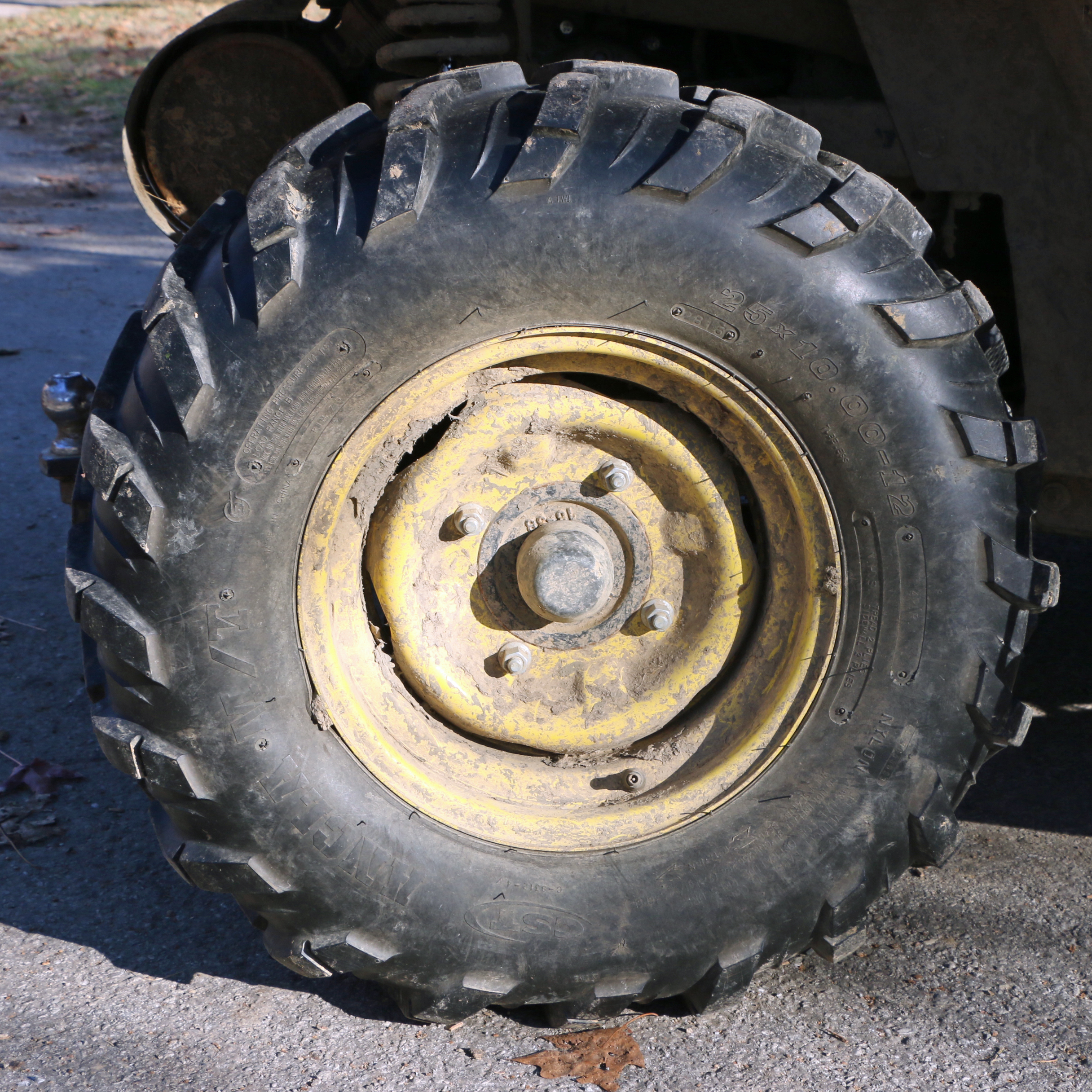 John Deere XUV590i Gator Crossover Utility Vehicle