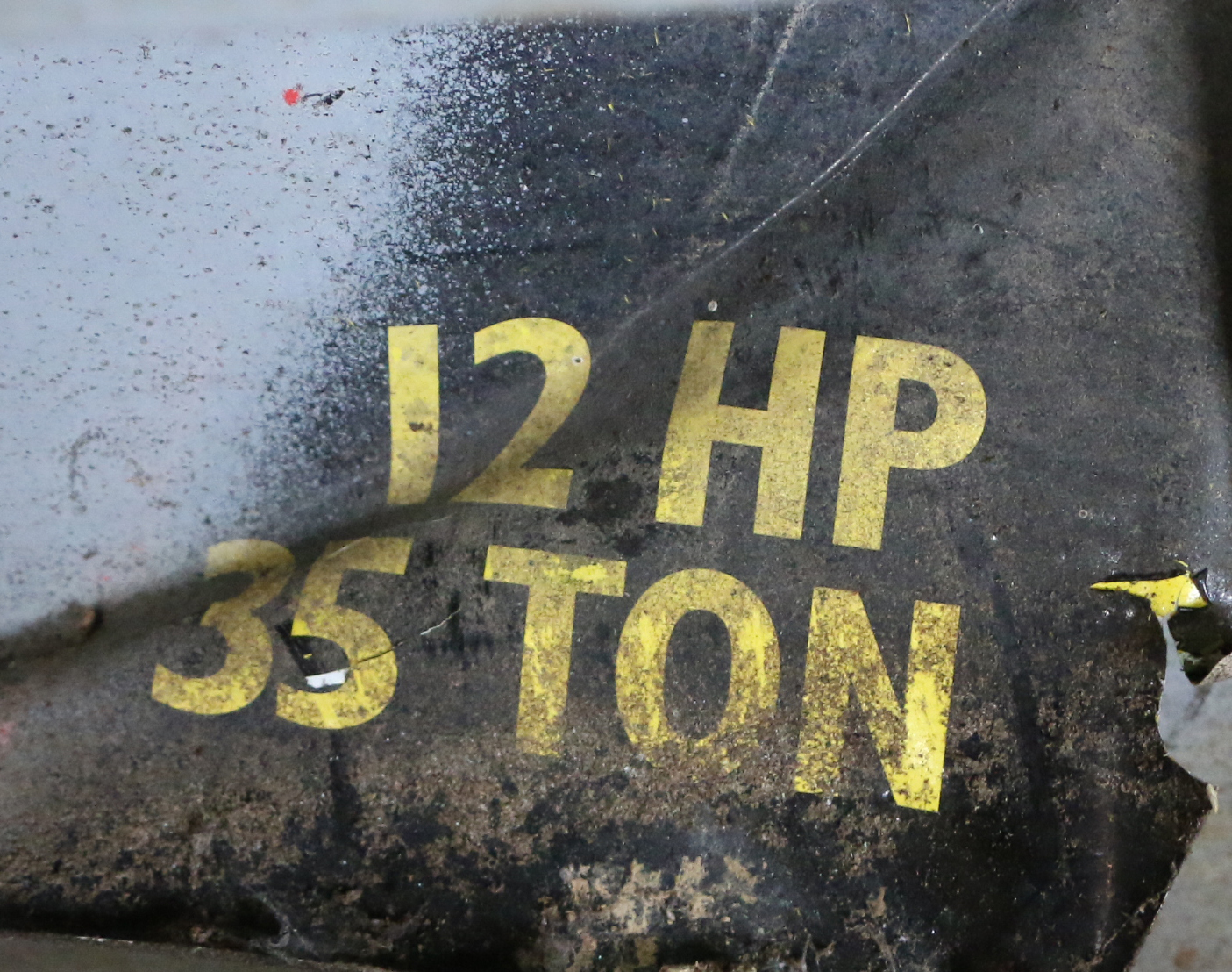 Tractor Supply Co. Log Splitter