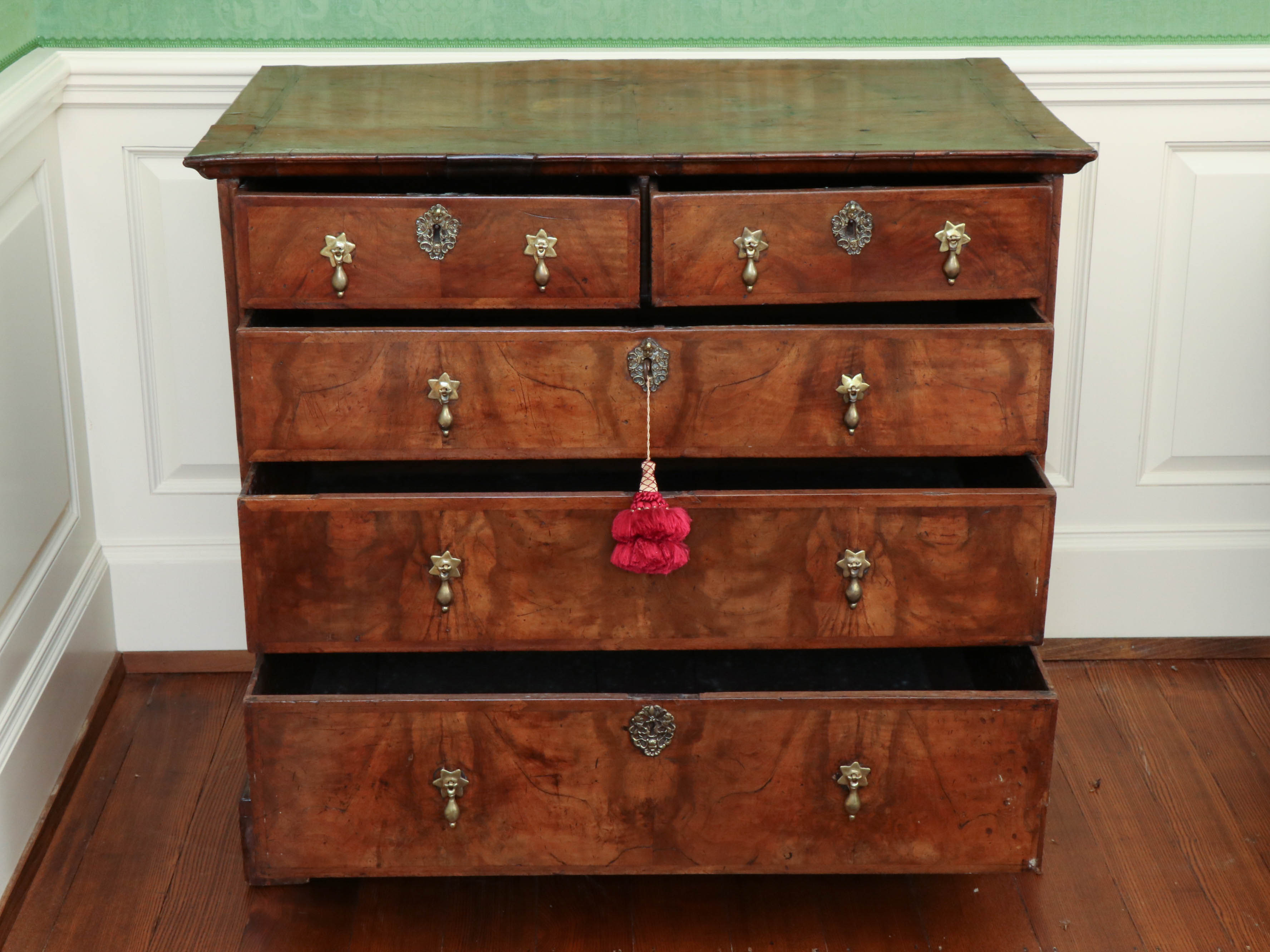 George II Walnut and Featherbanded Chest of Drawers, Mid-18th Century