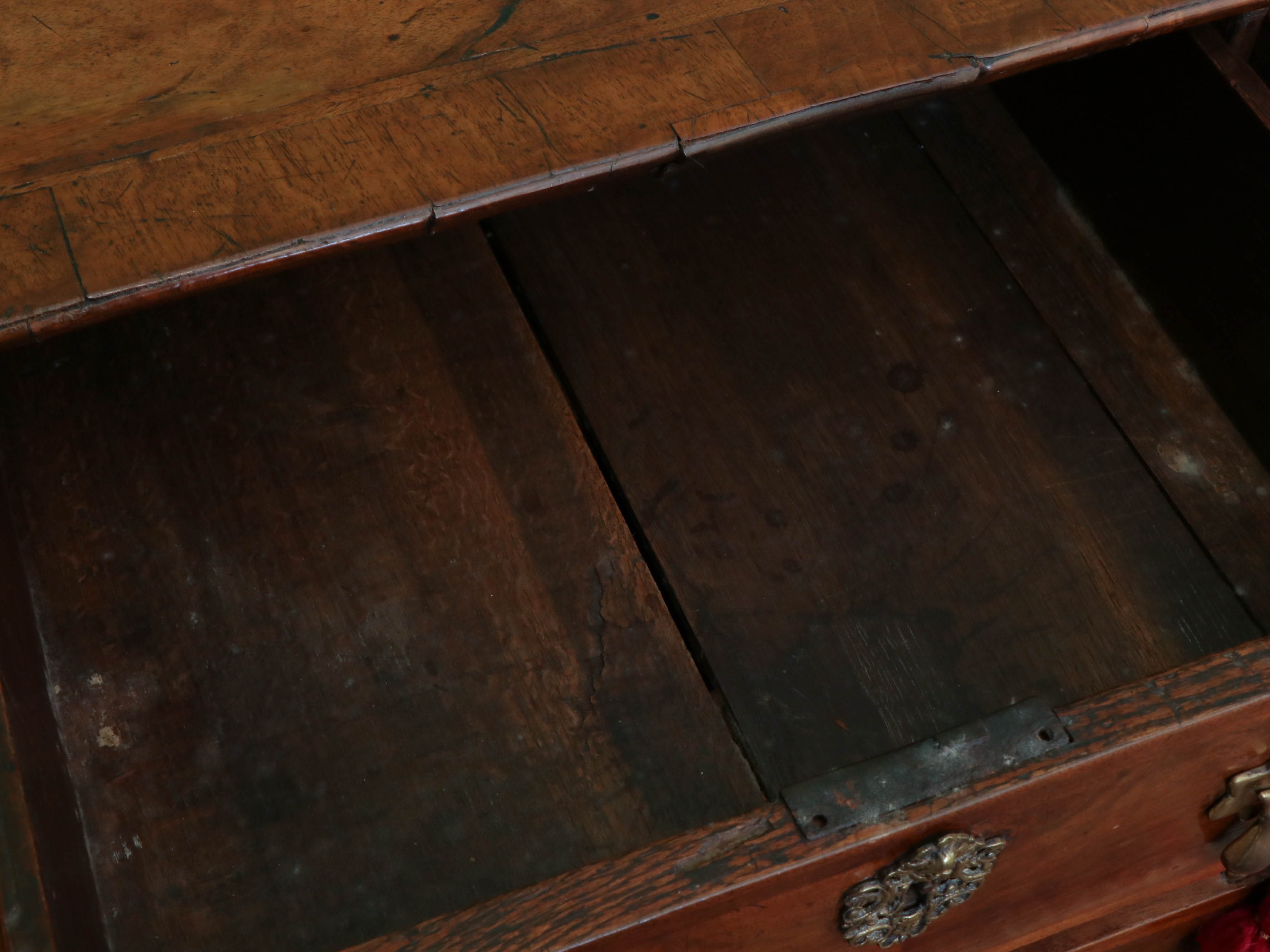 George II Walnut and Featherbanded Chest of Drawers, Mid-18th Century