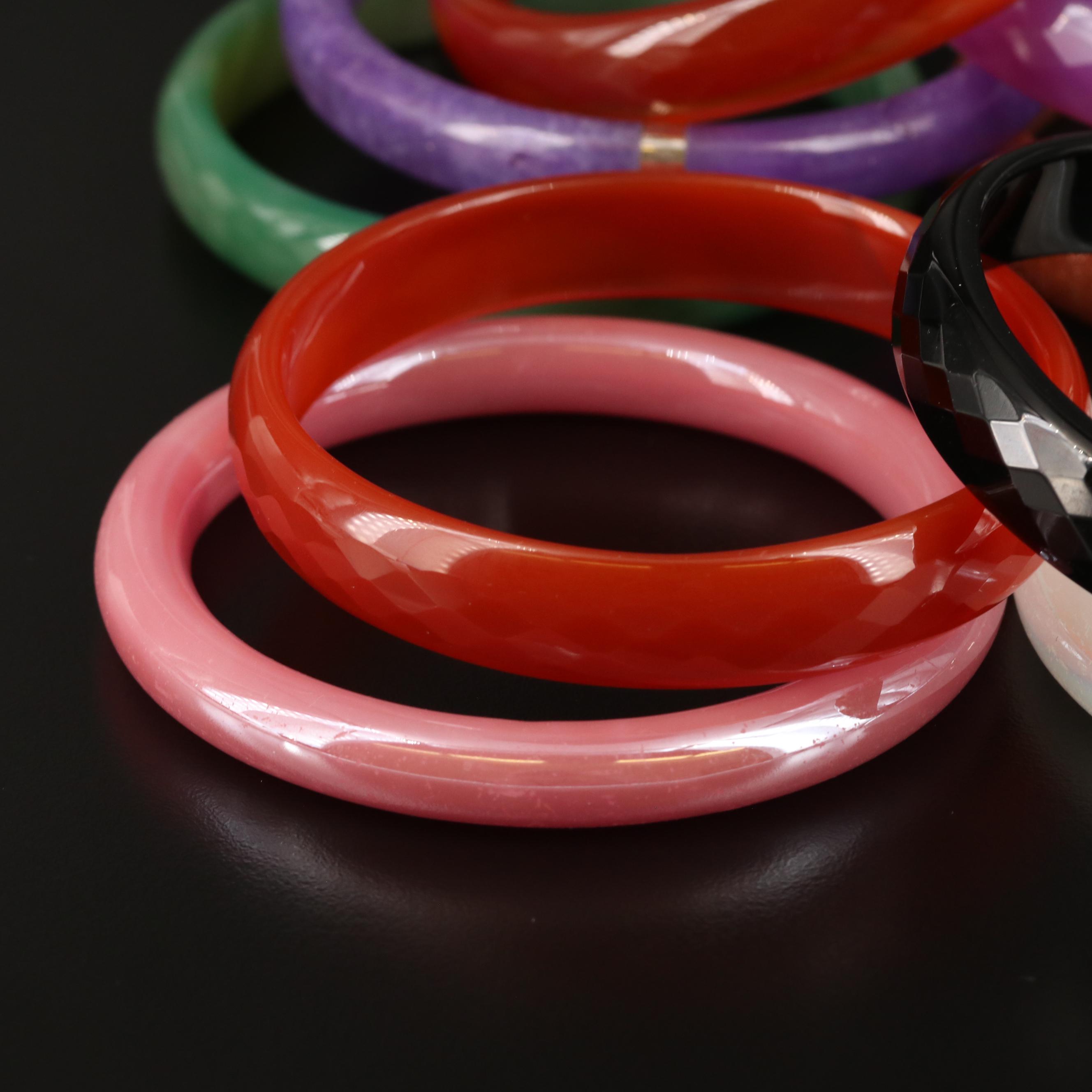 Selection of Carnelian, Black Onyx and Chalcedony Bangles