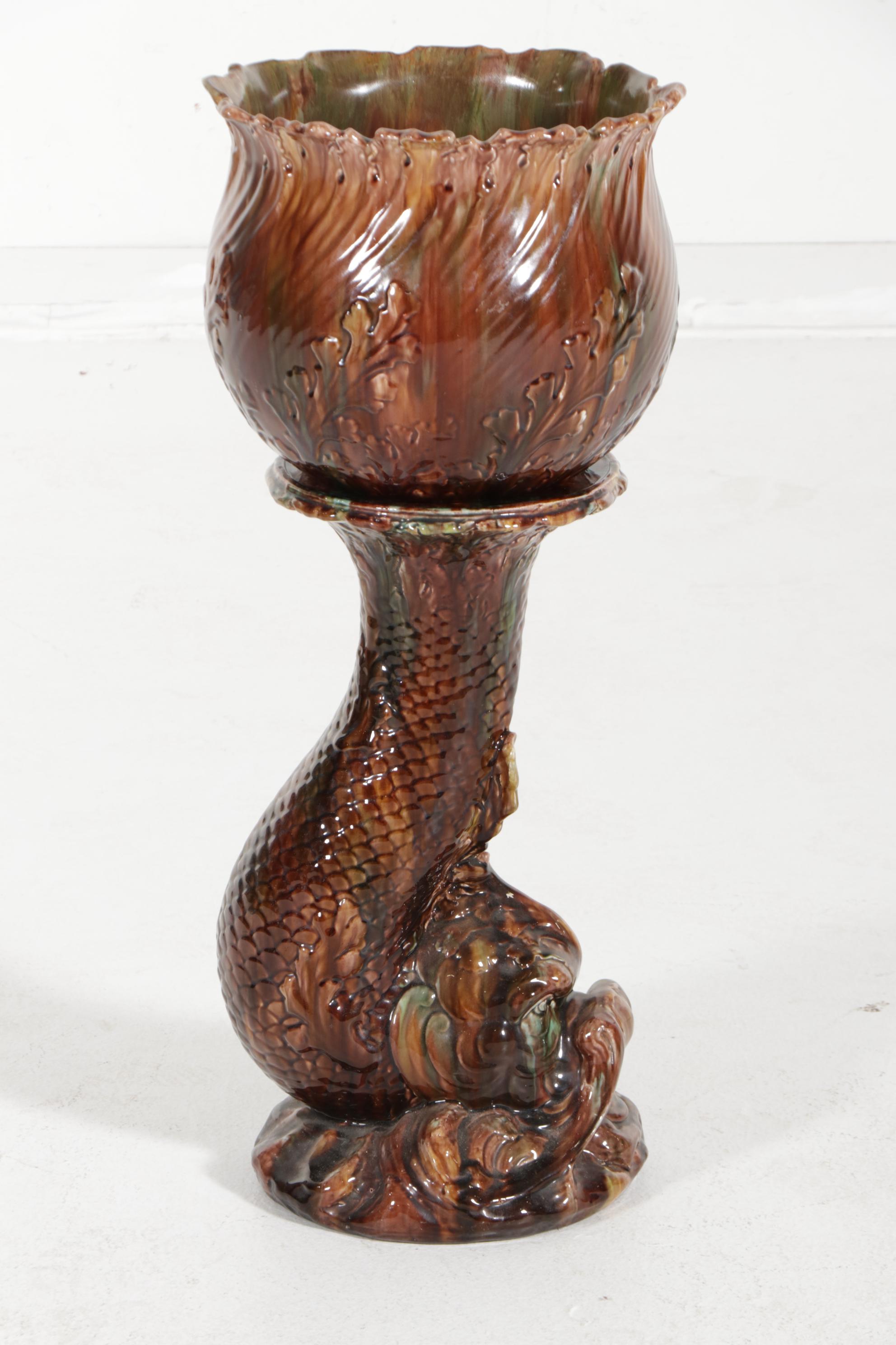 Wannopee Ceramic Majolica Leaf-Form Jardinière on Dolphin Stand