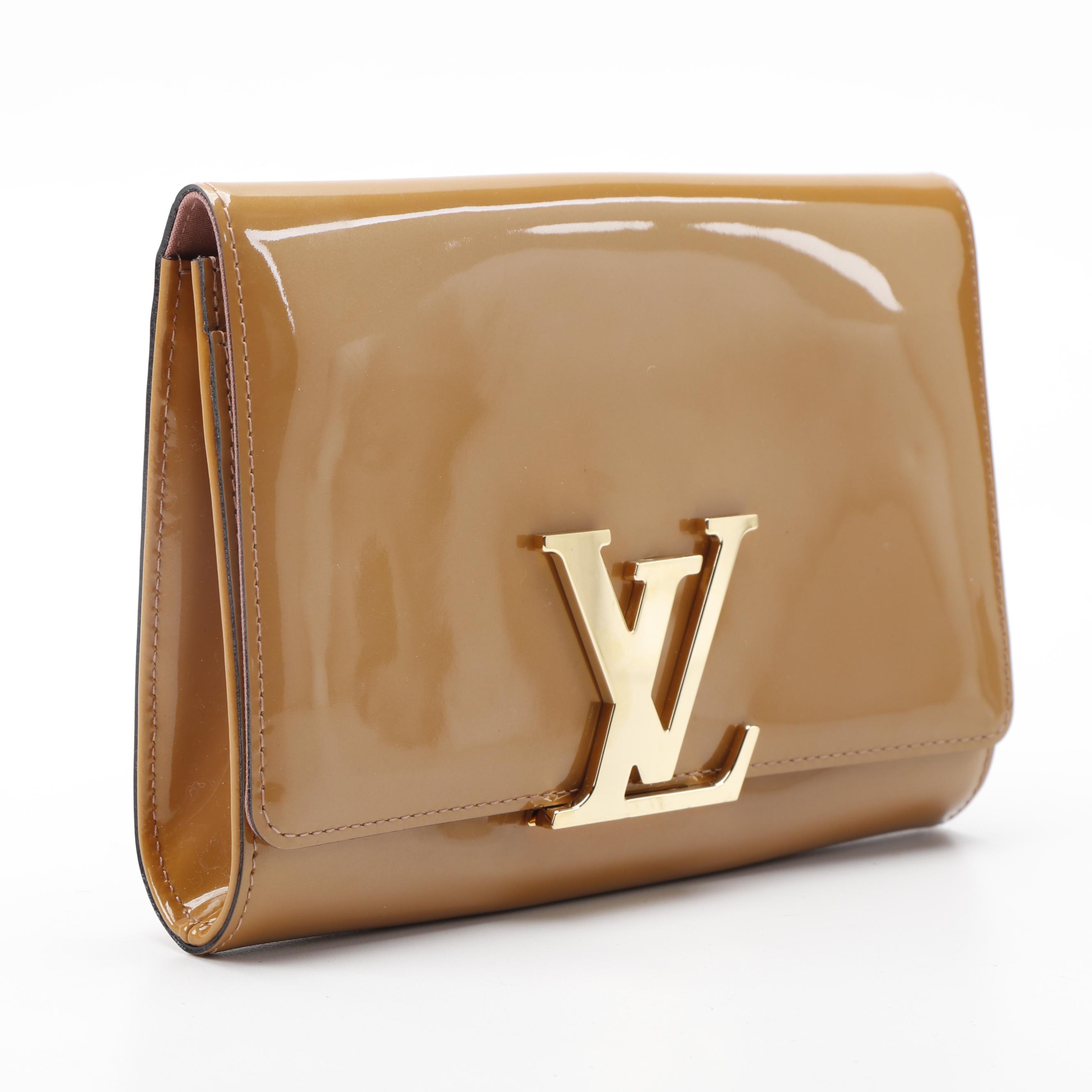 Louis Vuitton Louise MM Clutch in Patent Leather