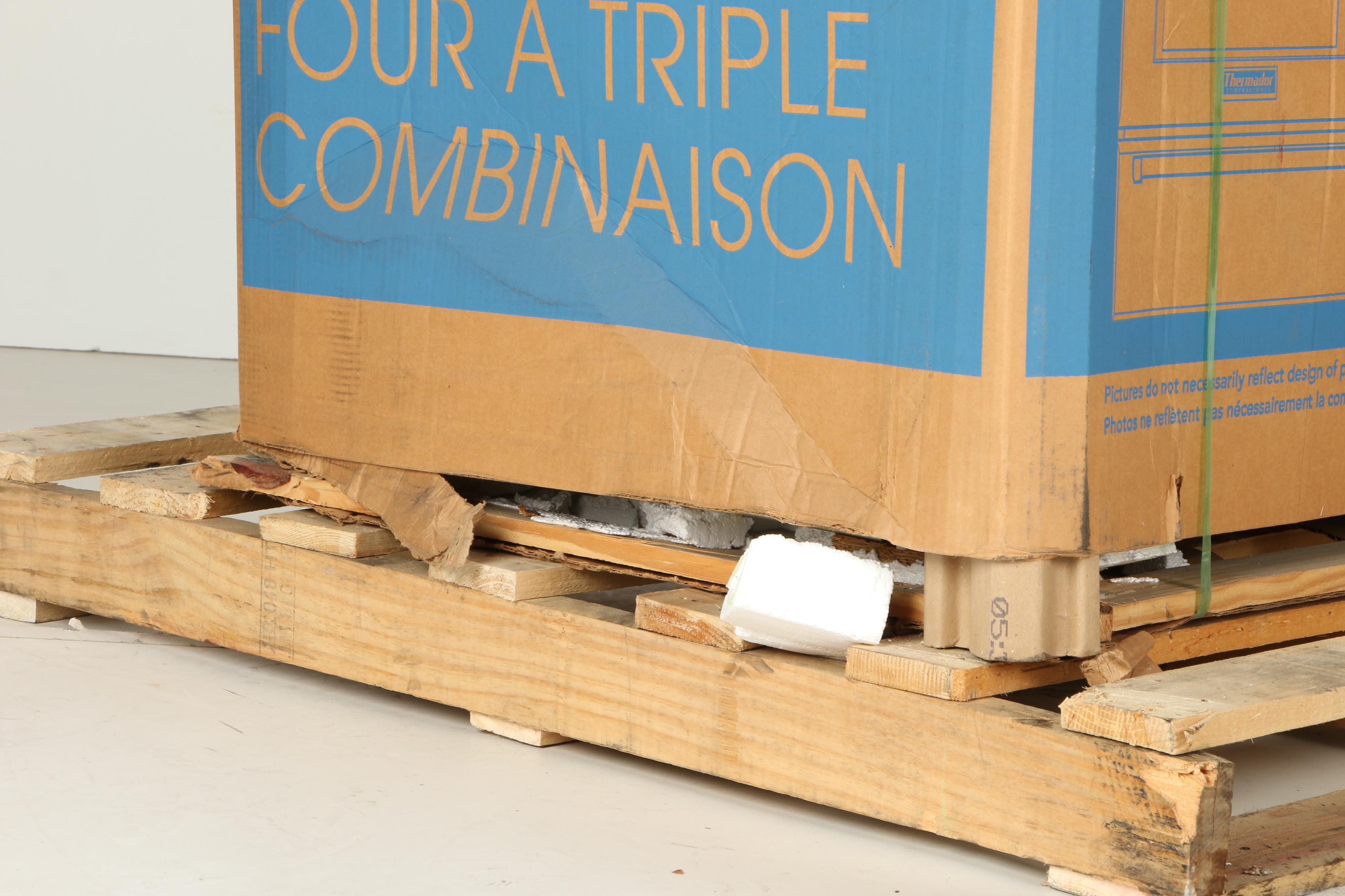 Thermador Masterpiece Series 30" Triple Combination Wall Oven