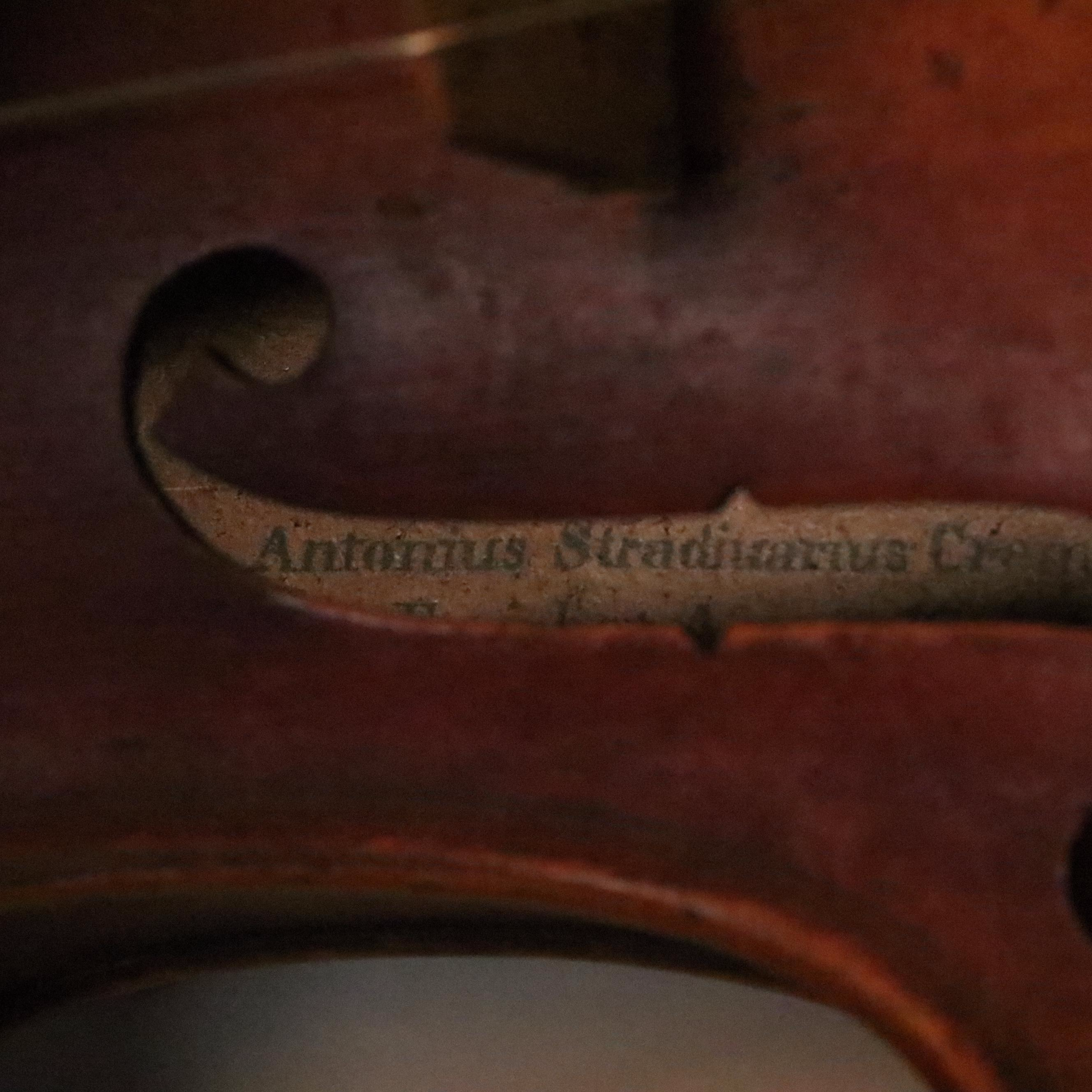 Antonius Stradivarius "Faciebat Cremona" Reproduction 4/4 Violin with Bow