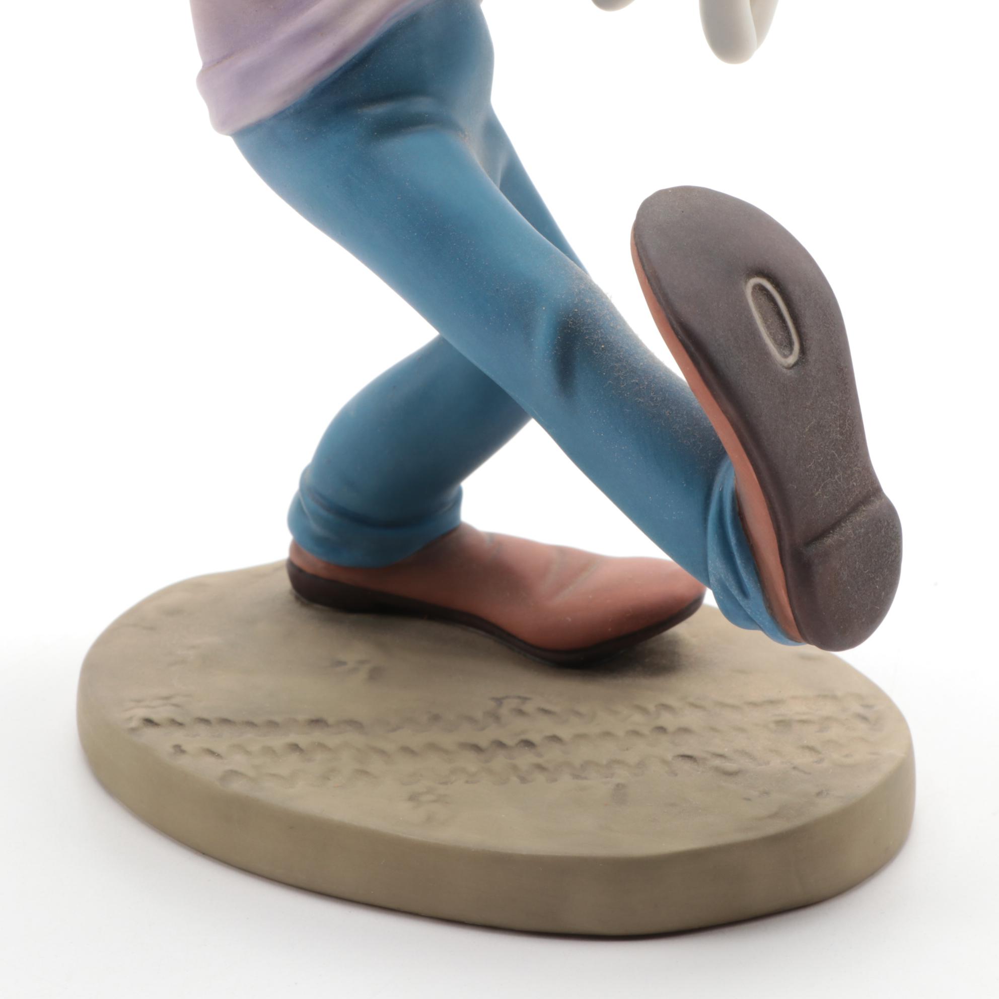 Walt Disney Classics Collection "Oh, the World Owes Me a Livin'" Figurine