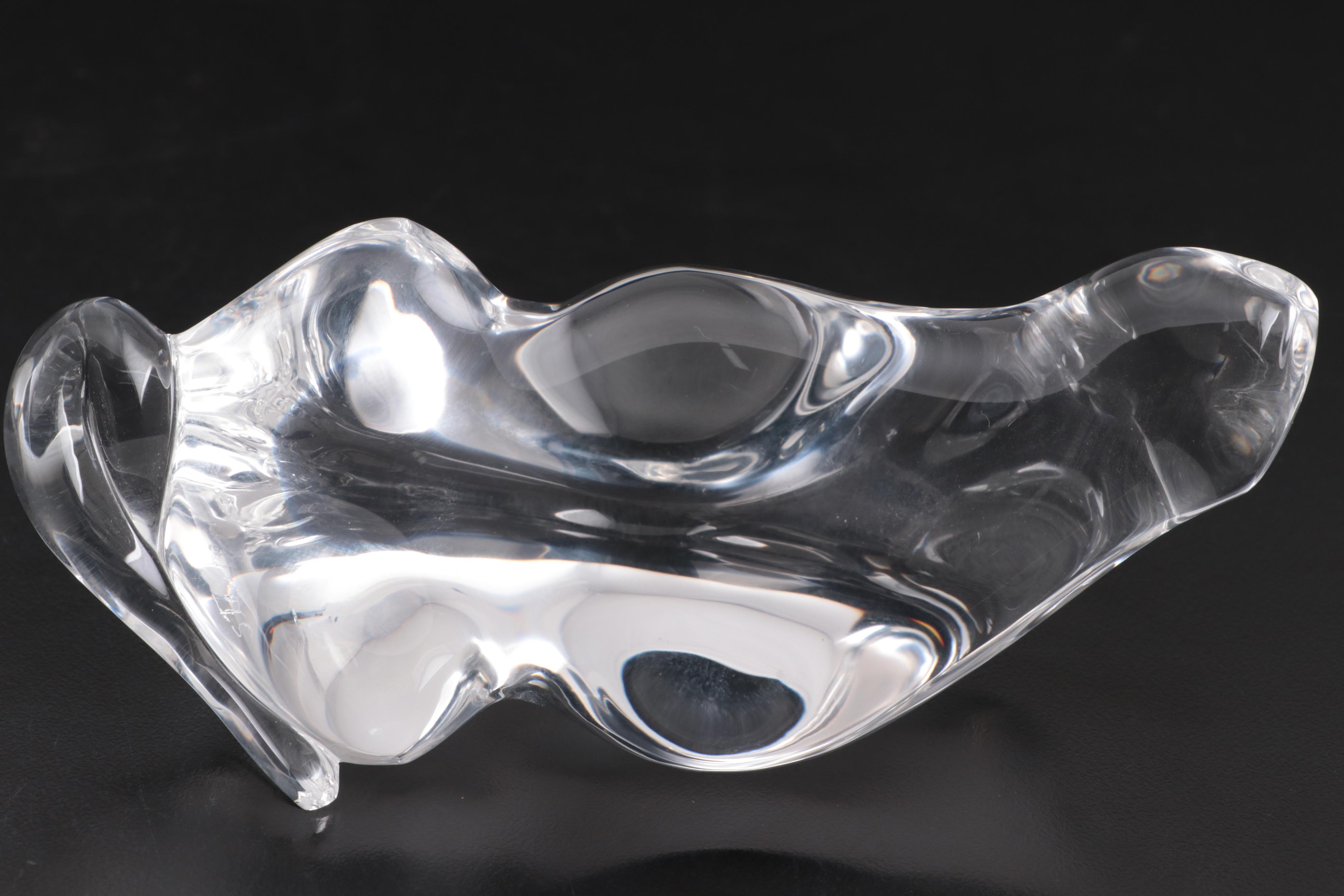 Steuben "Roman Cat" Art Glass Figurine Designed by Susan Smyly, Late 20th C.