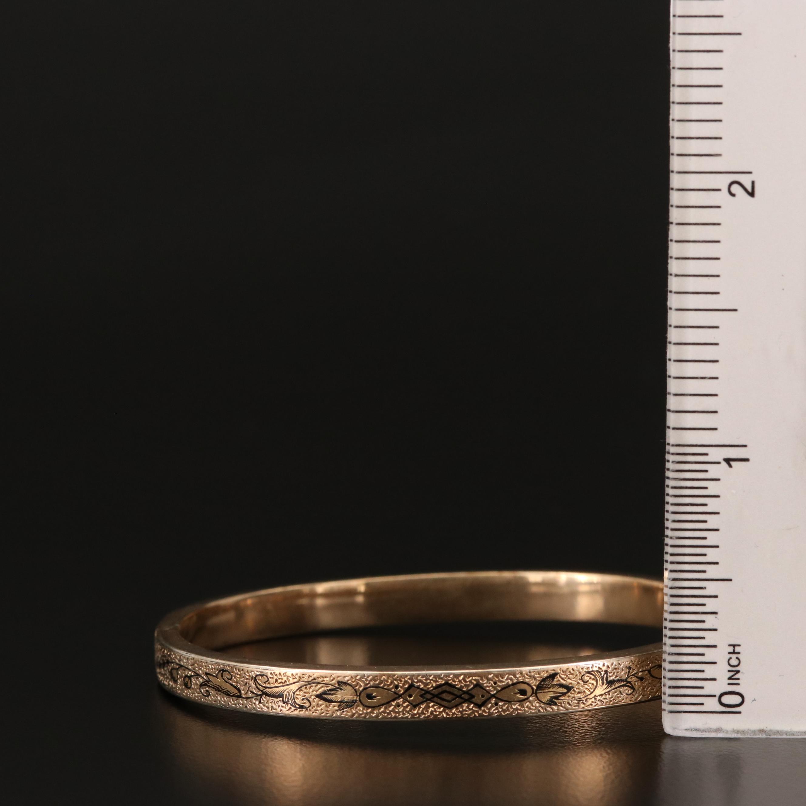 Victorian Taille d'Epargné Hinged Bangle Bracelet