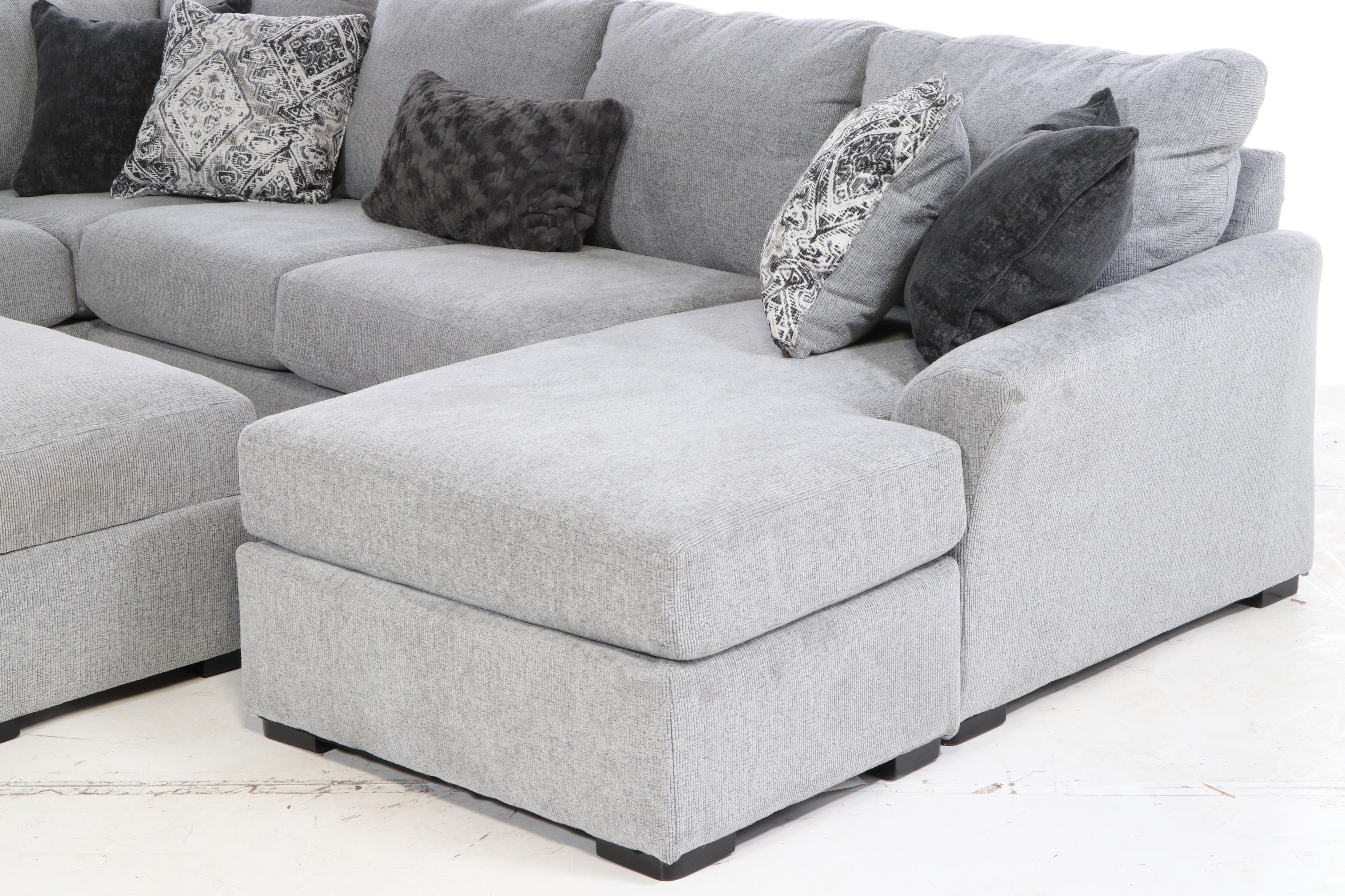 Broyhill Contemporary Upholstered Sectional Sofa with Ottoman