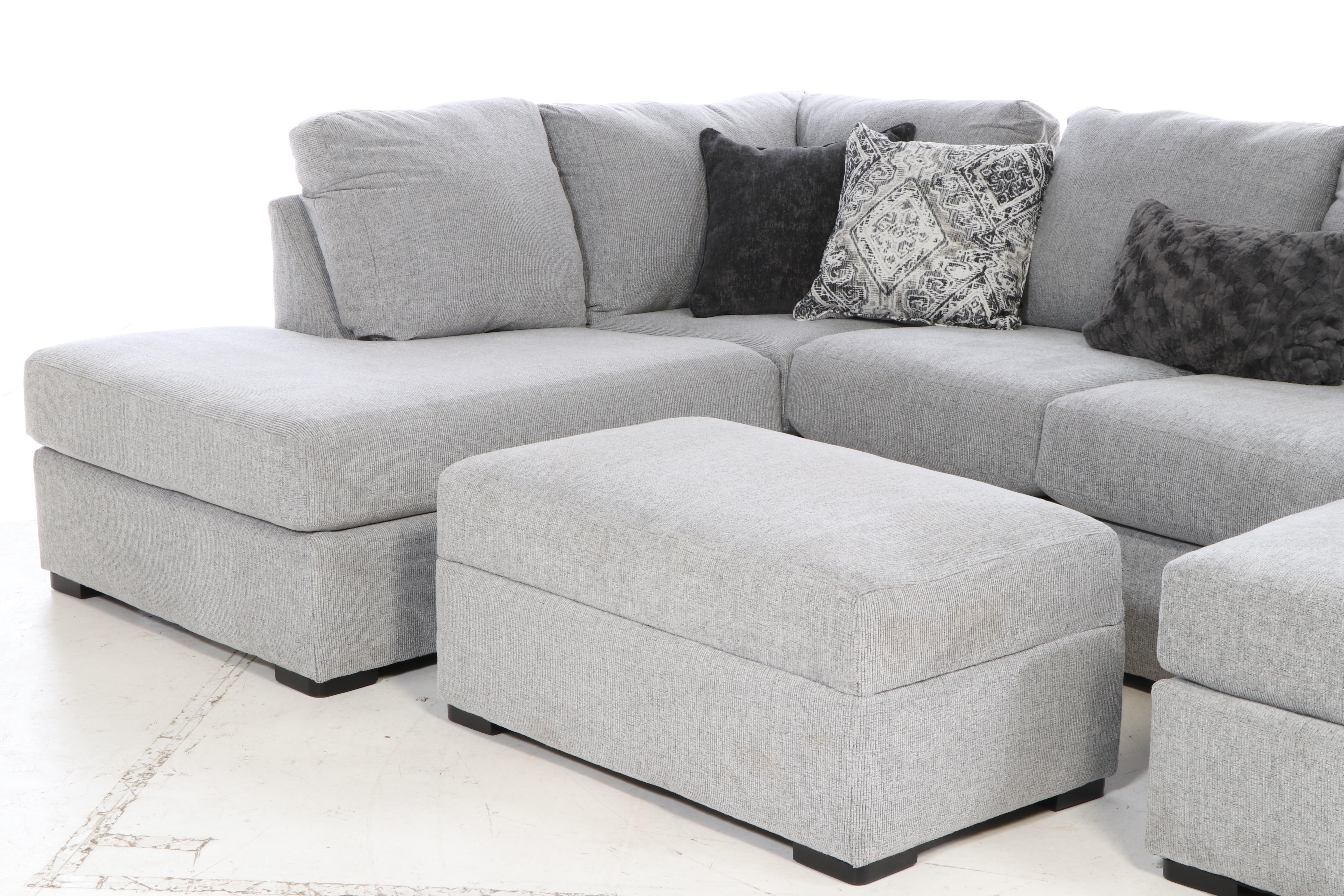 Broyhill Contemporary Upholstered Sectional Sofa with Ottoman