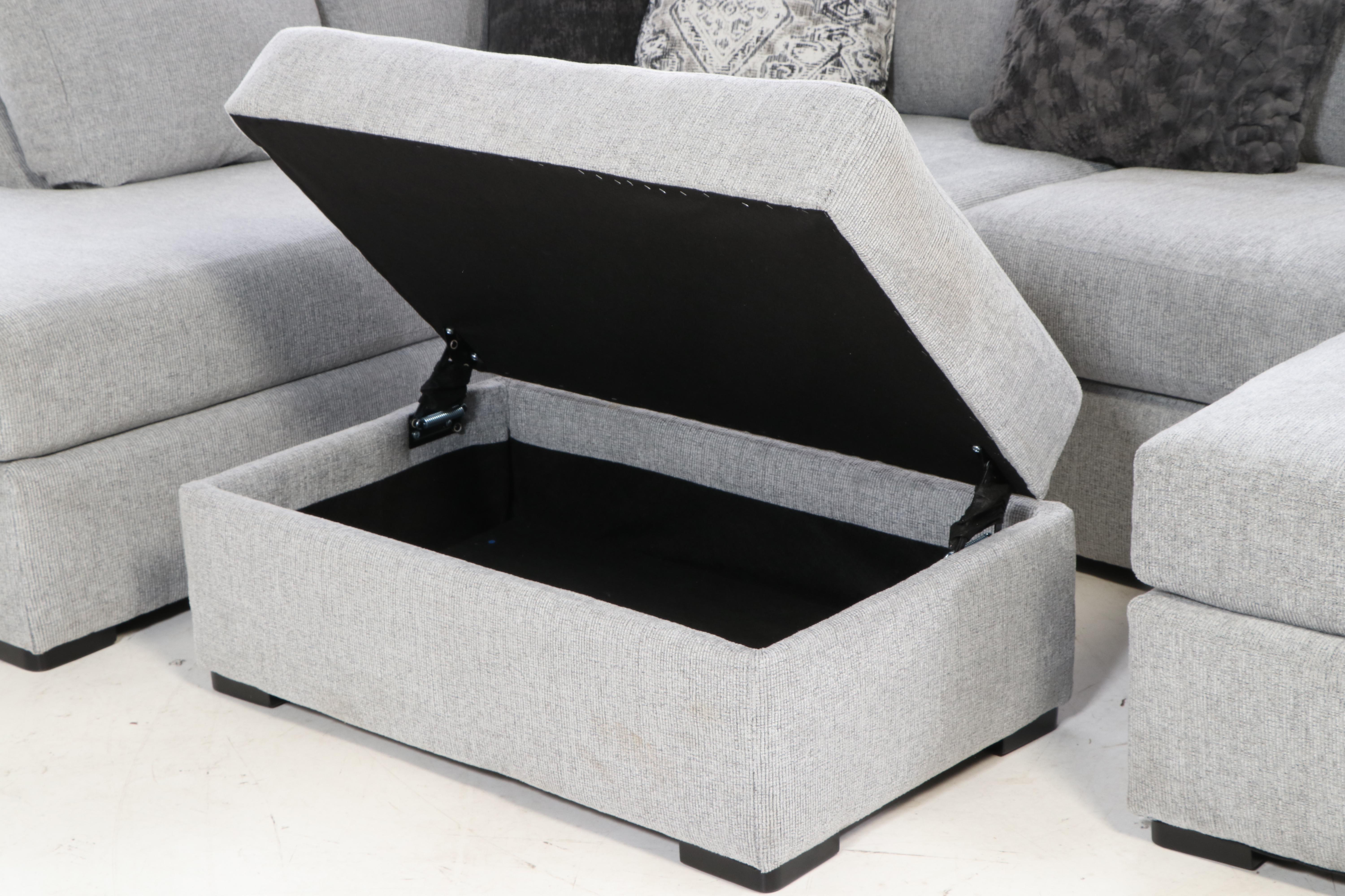 Broyhill Contemporary Upholstered Sectional Sofa with Ottoman