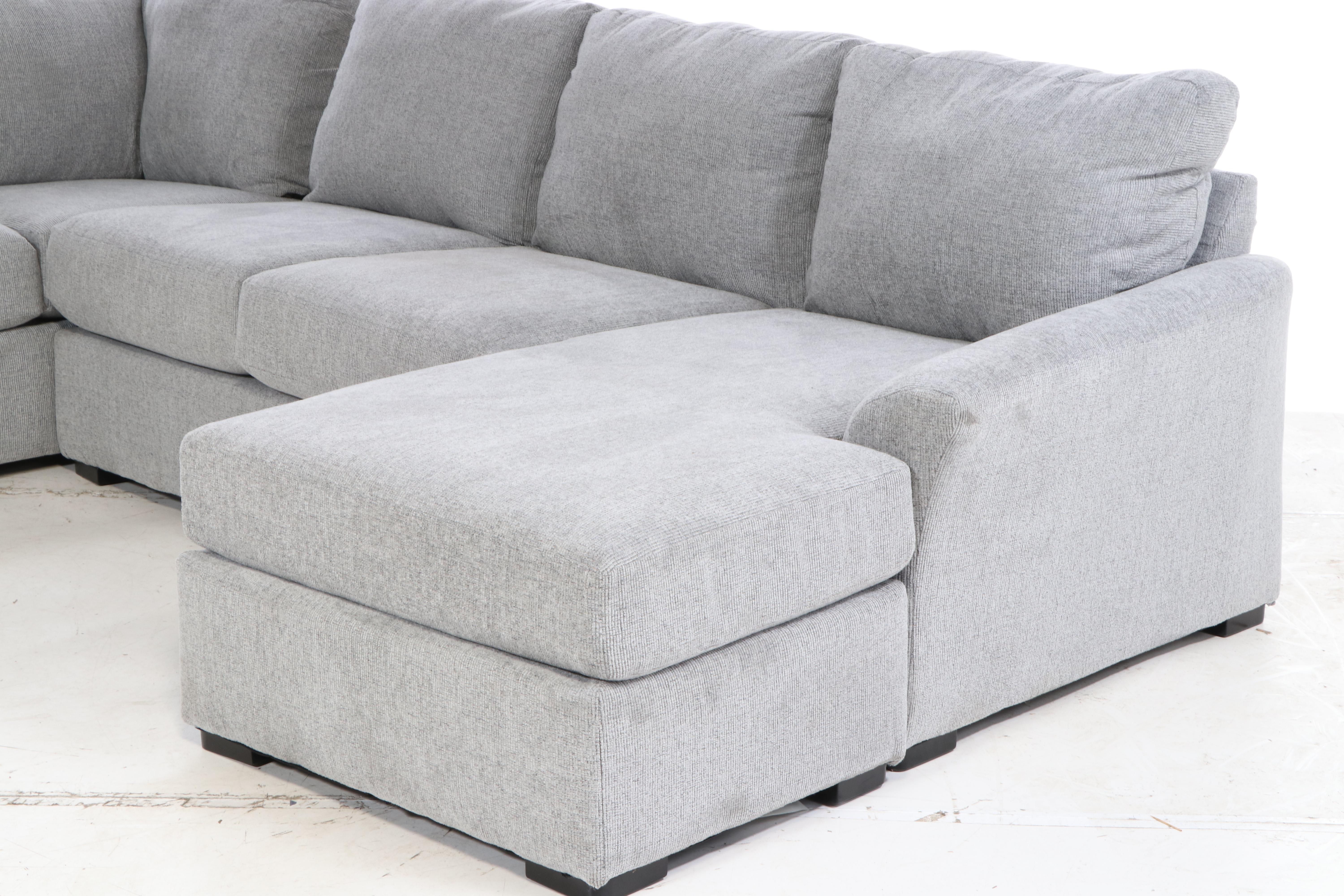 Broyhill Contemporary Upholstered Sectional Sofa with Ottoman