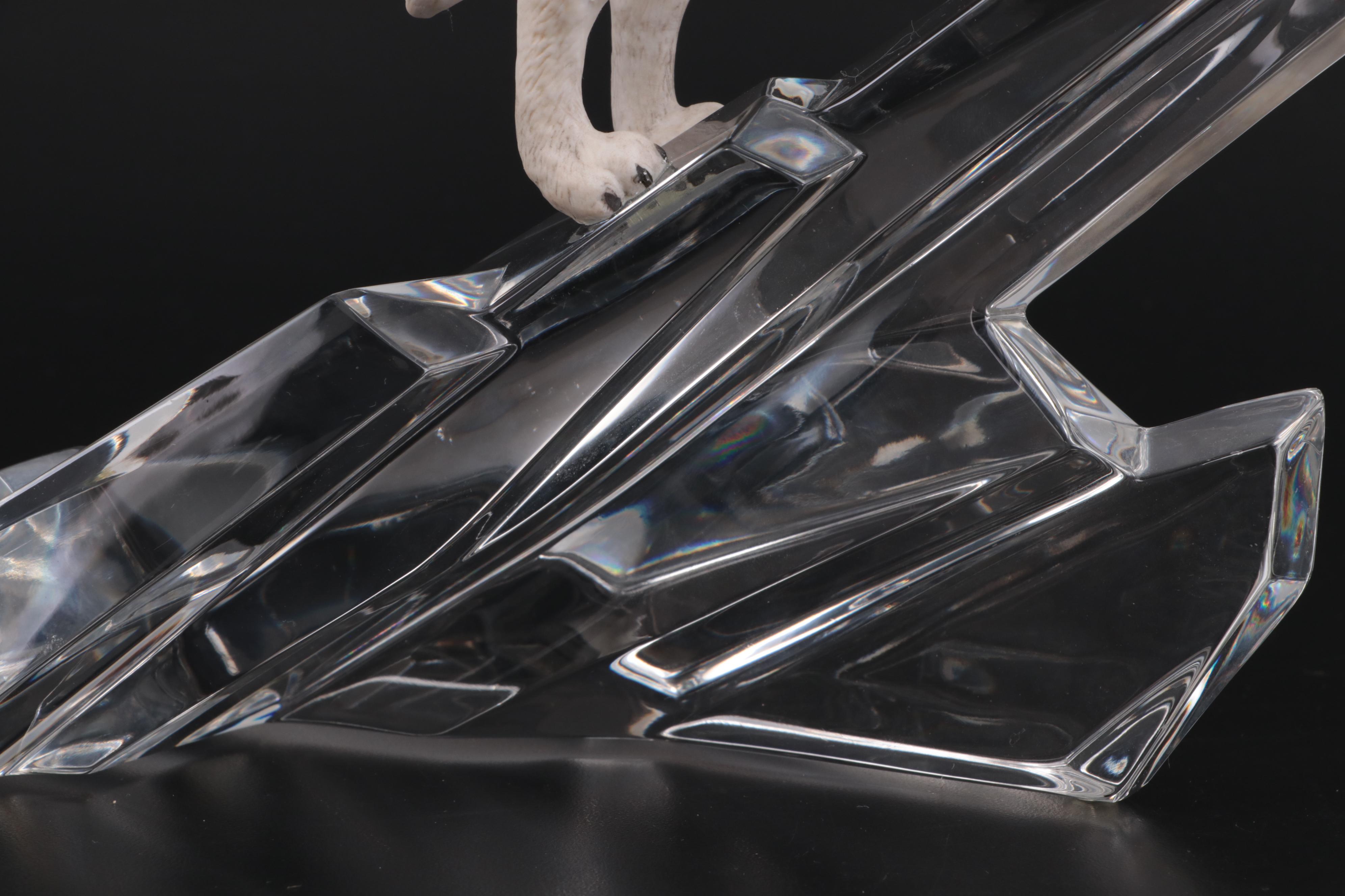 Franklin Mint "Cry of the North" Porcelain Wolf on Crystal Iceberg Figurine