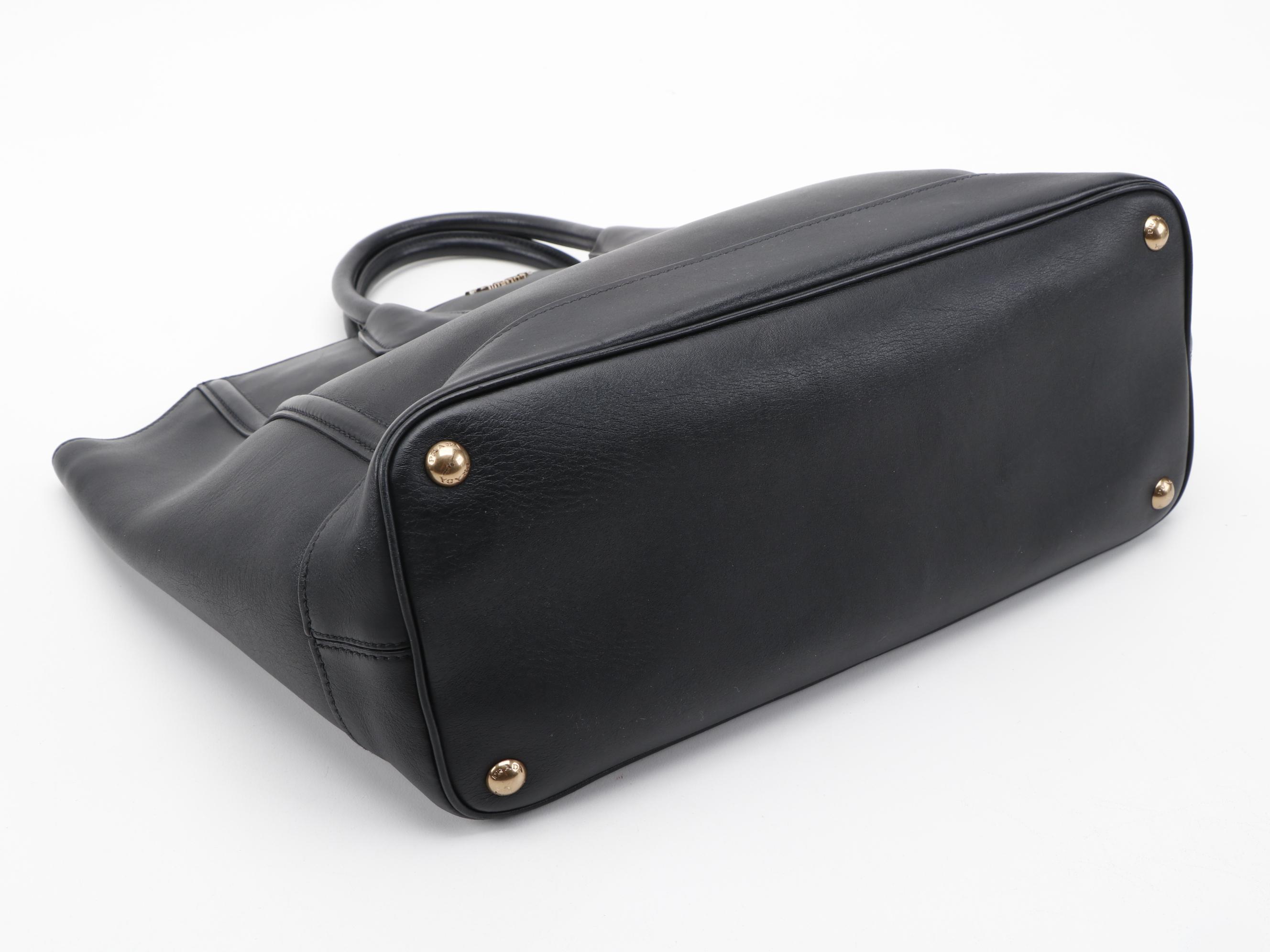 Prada Argilla Tote Bag in Nero City Calfskin Leather