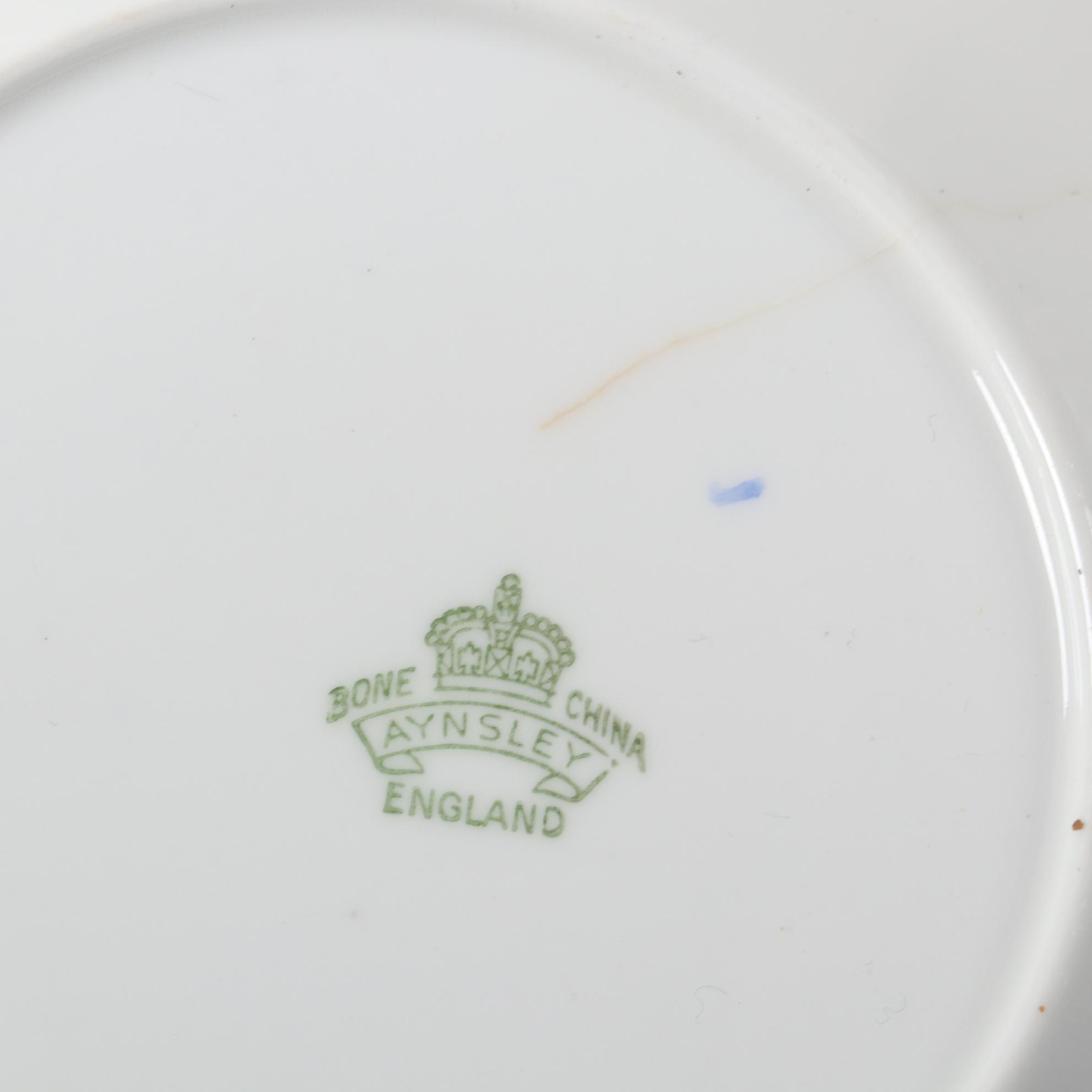 Aynsley "Garden Gate" Porcelain Dinnerware, Mid to Late 20th C.