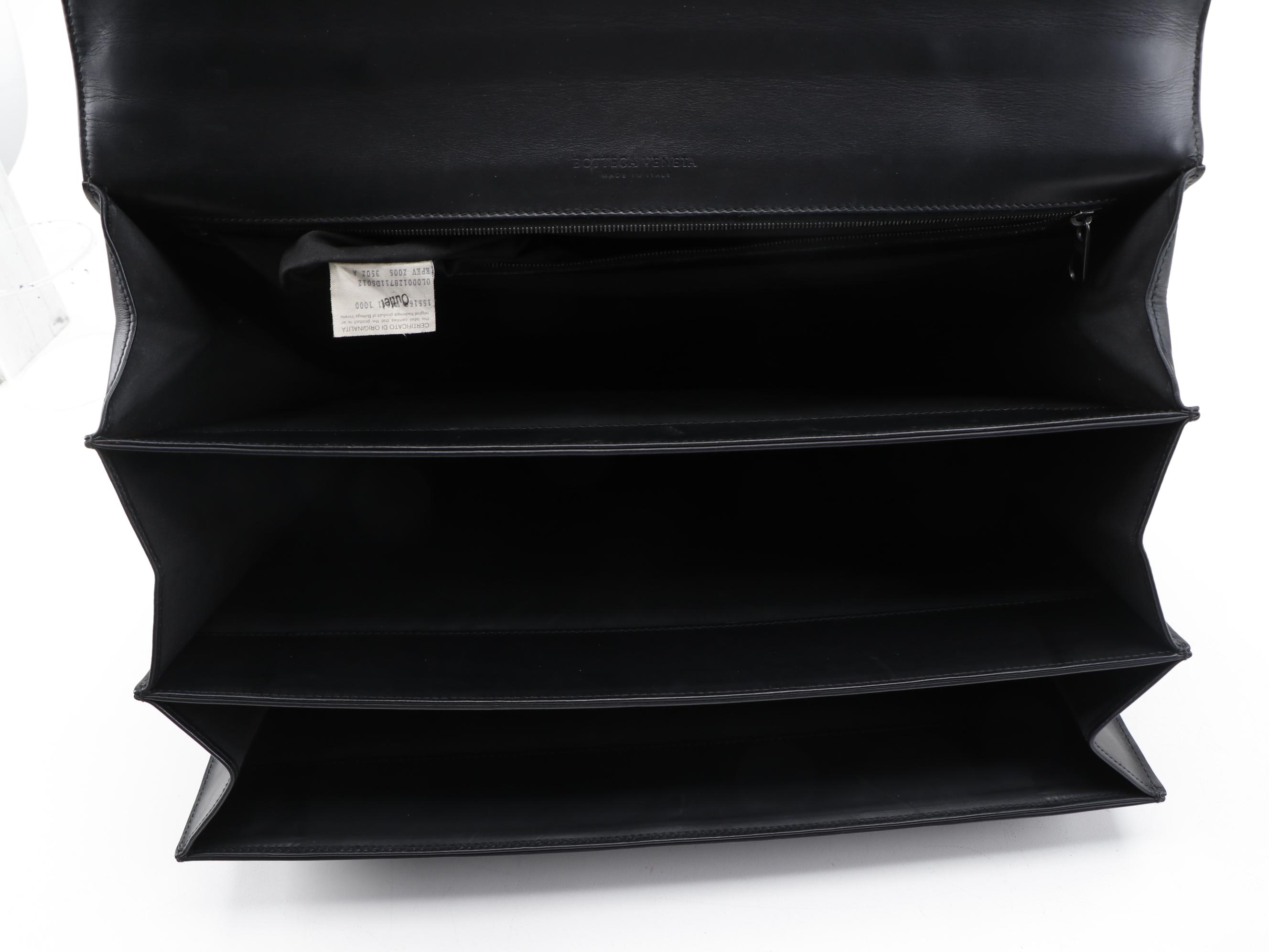 Bottega Veneta Envelope Briefcase in Black Leather with Intrecciato Detail