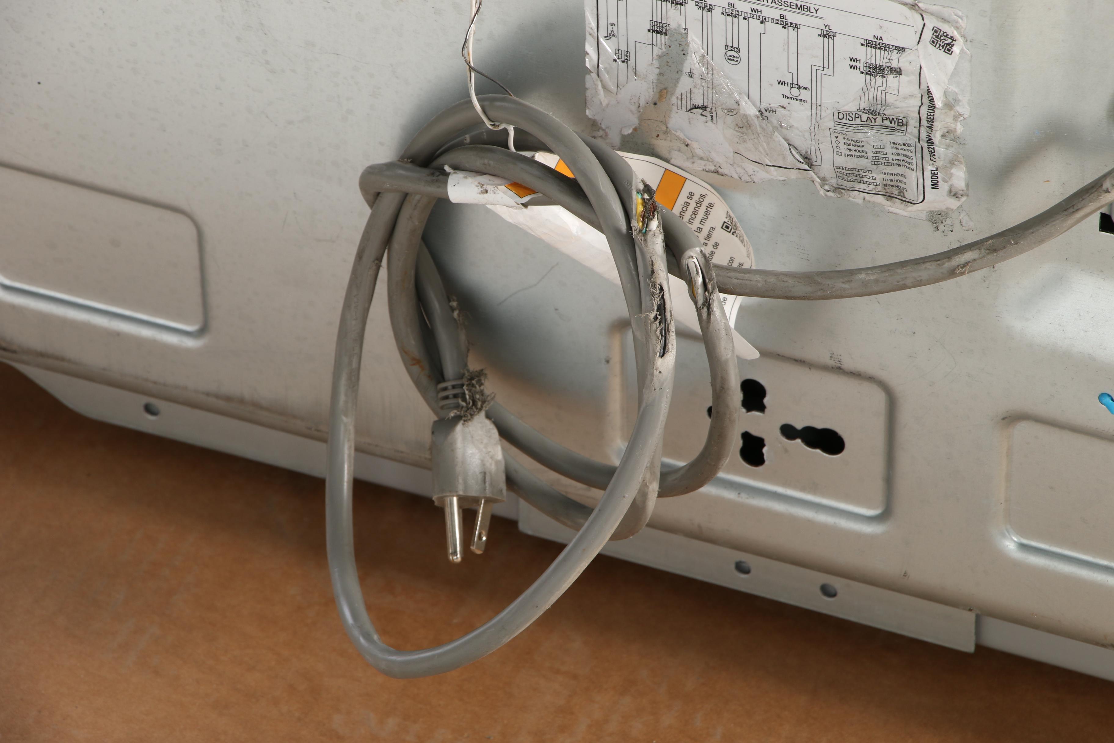 LG Graphite Steel 29" "SideKick" 1.0 Cu. Ft. 6-Cycle Pedestal Washer