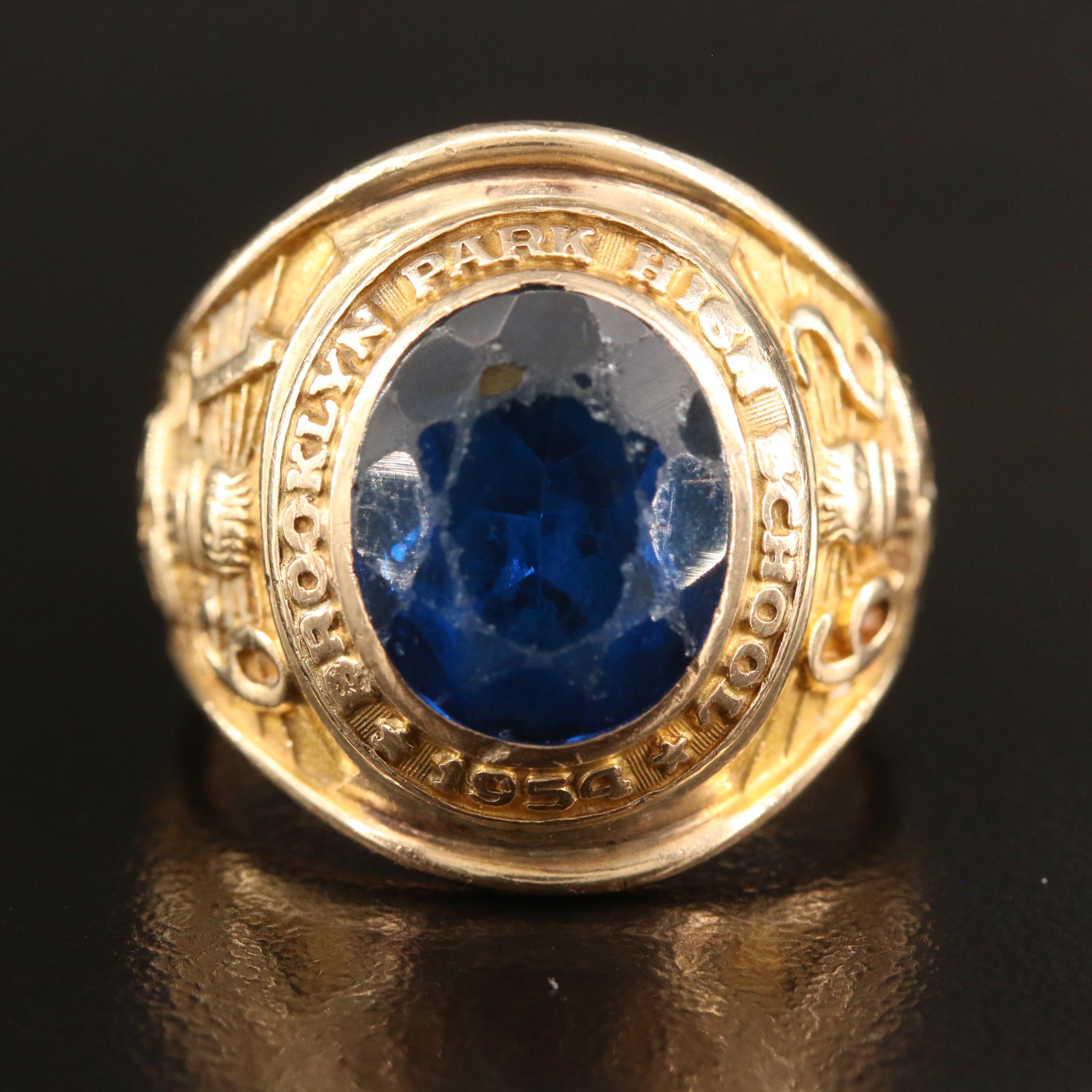 1960s Balfour 10K Spinel High School Class Ring