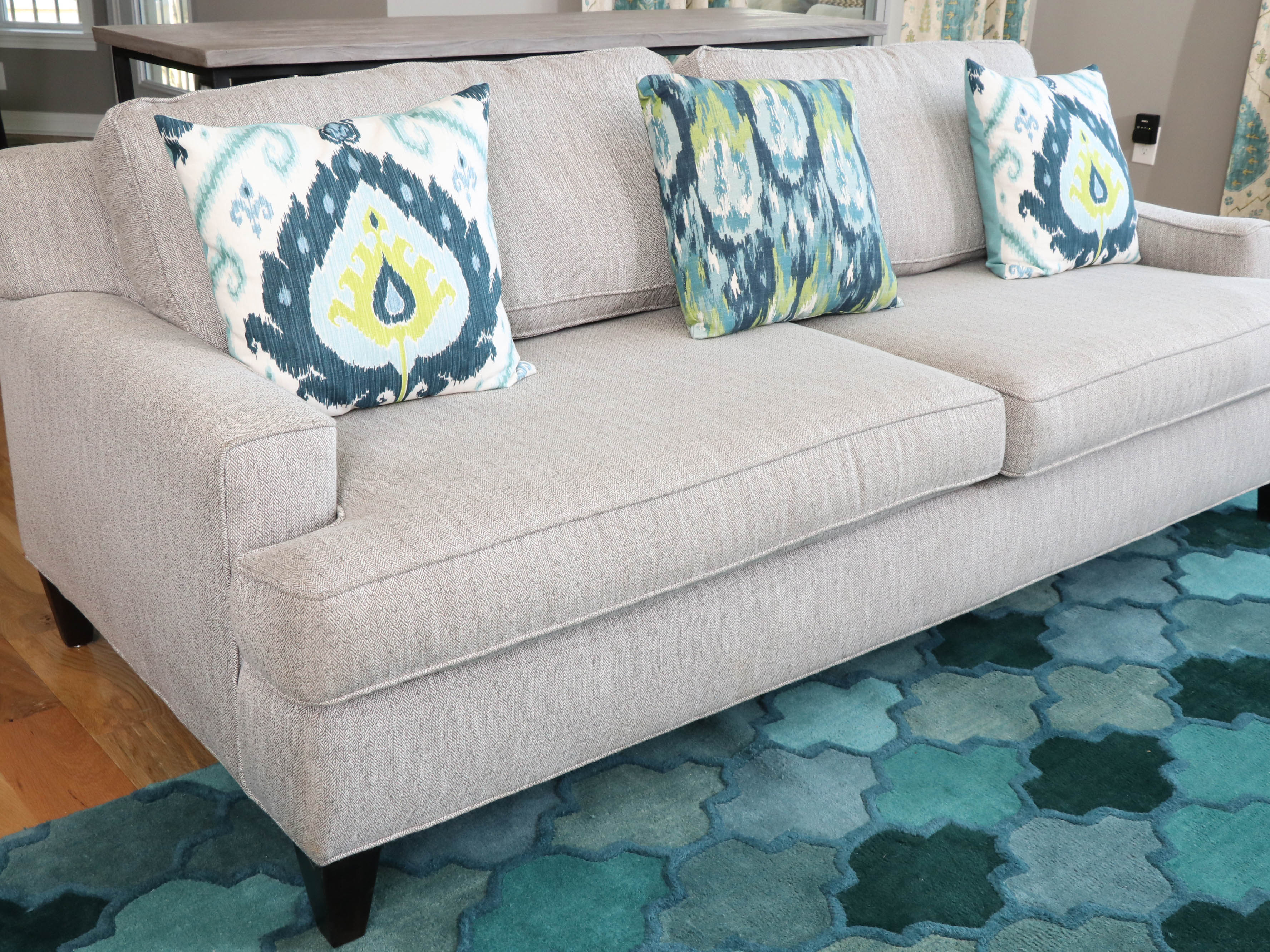 Rowe Furniture Modern Tweed Upholstered Sofa with Decorative Pillows