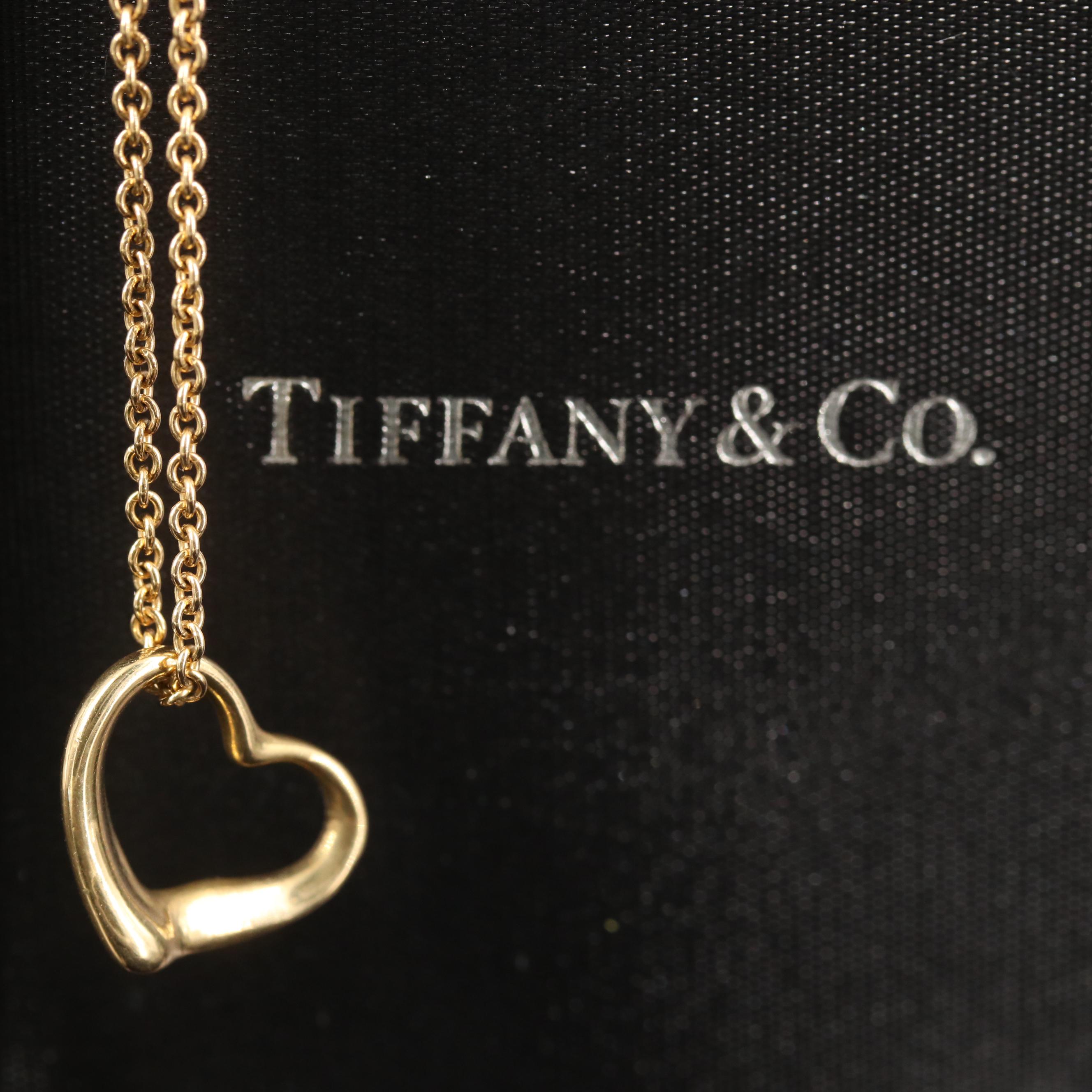 Elsa Peretti for Tiffany & Co. Vintage 18K Open Heart Pendant Necklace