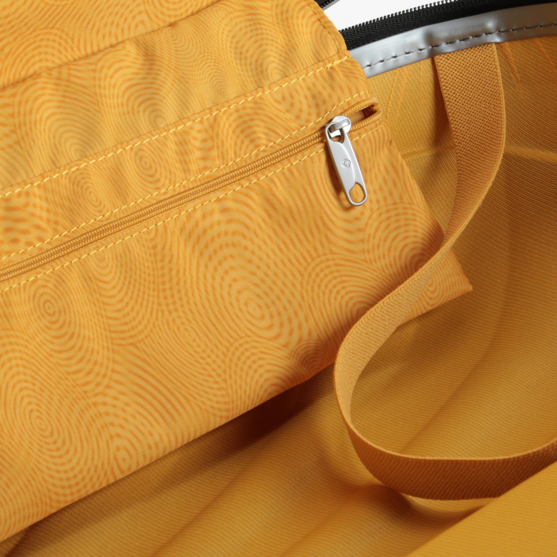 Samsonite Black Label Cosmolite Spinner Rolling Suitcase