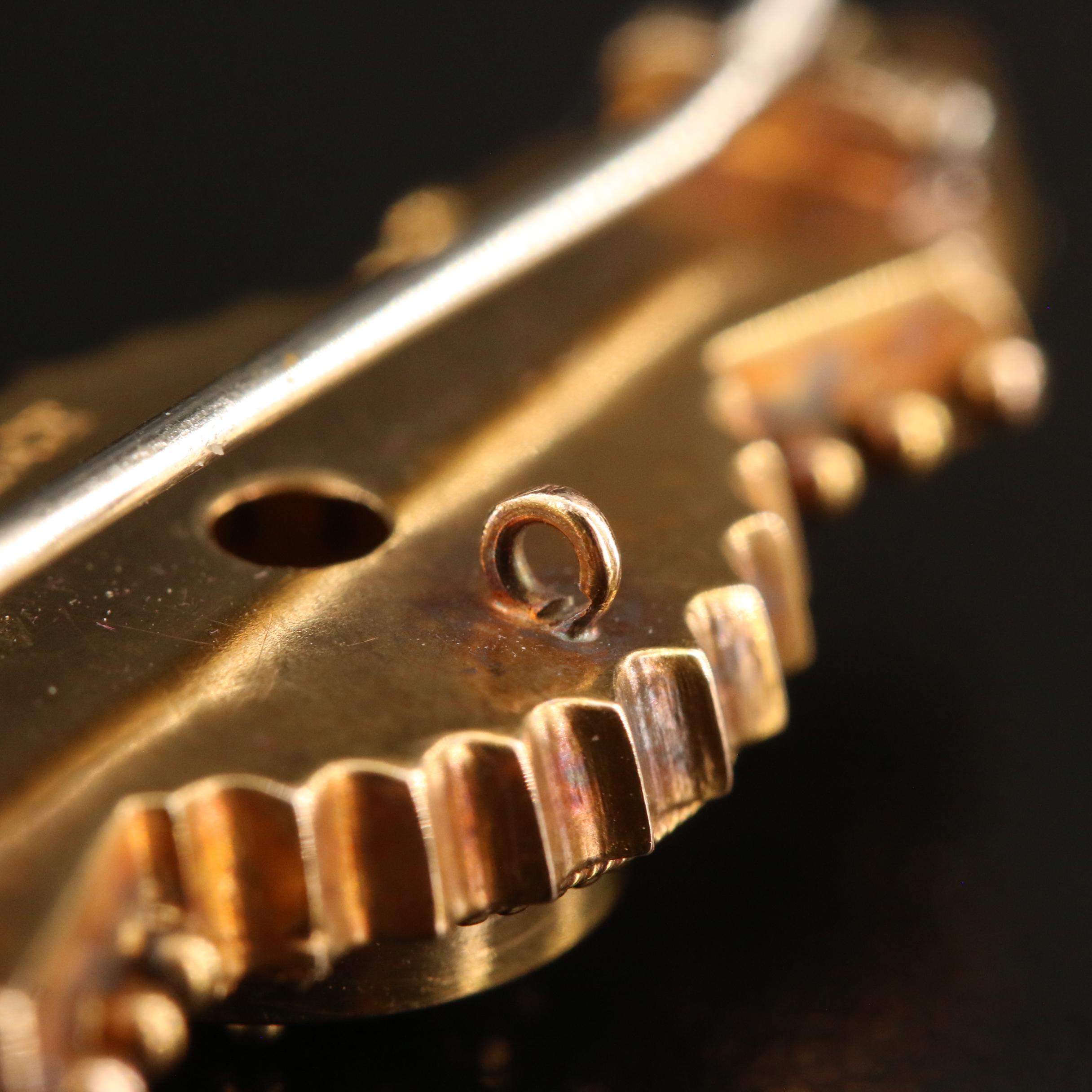 Mid-Victorian 15K Brooch with Granulation Pattern