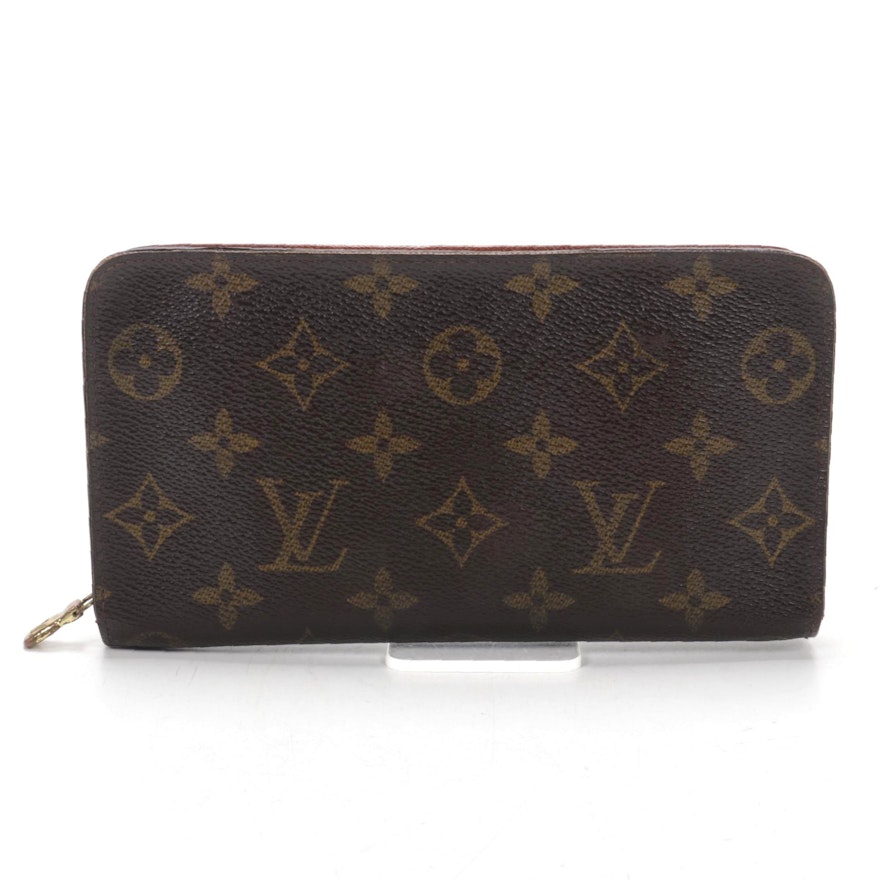 Louis Vuitton Zippy Wallet in Monogram Canvas and Leather