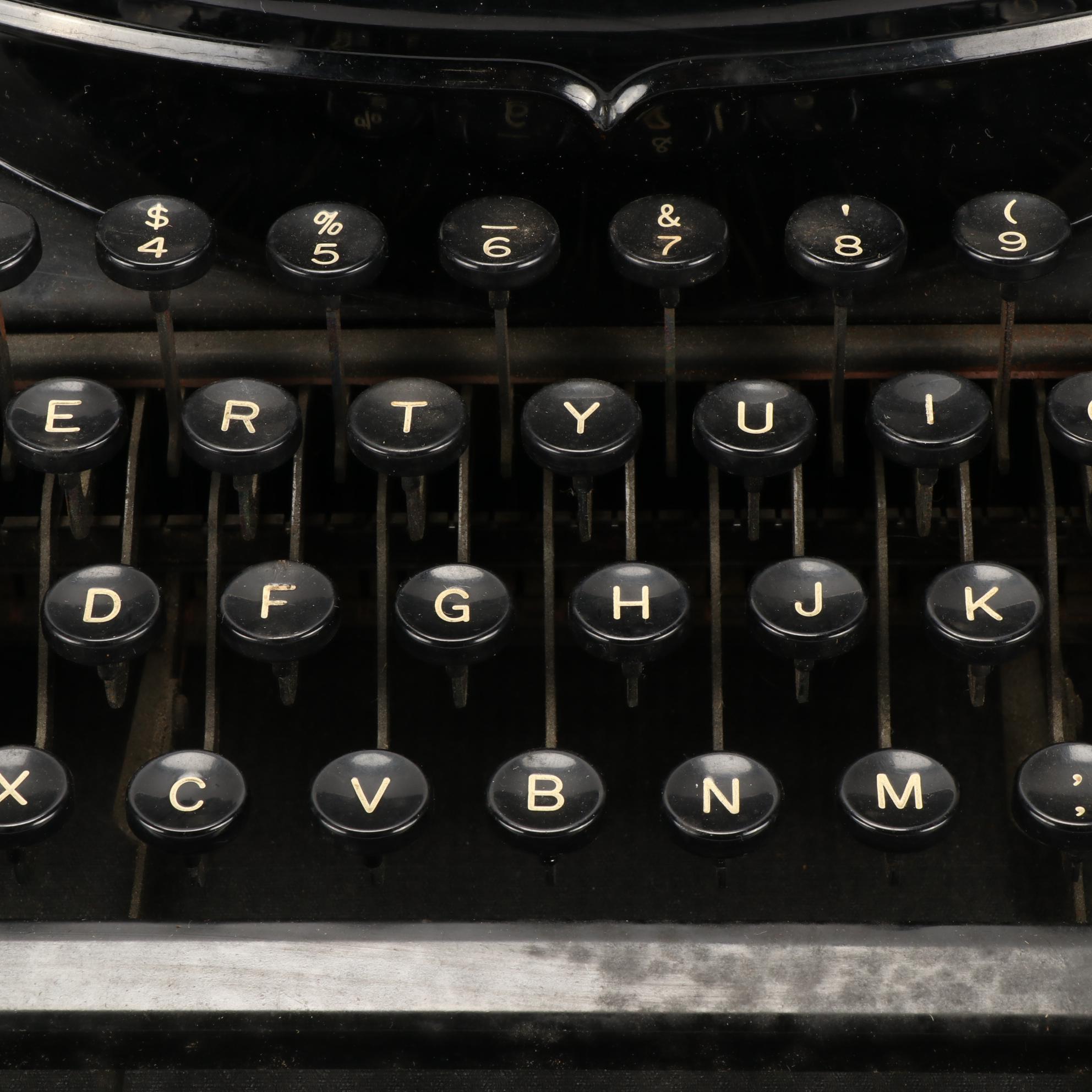 Remington Noiseless Model Seven Travel Typewriter