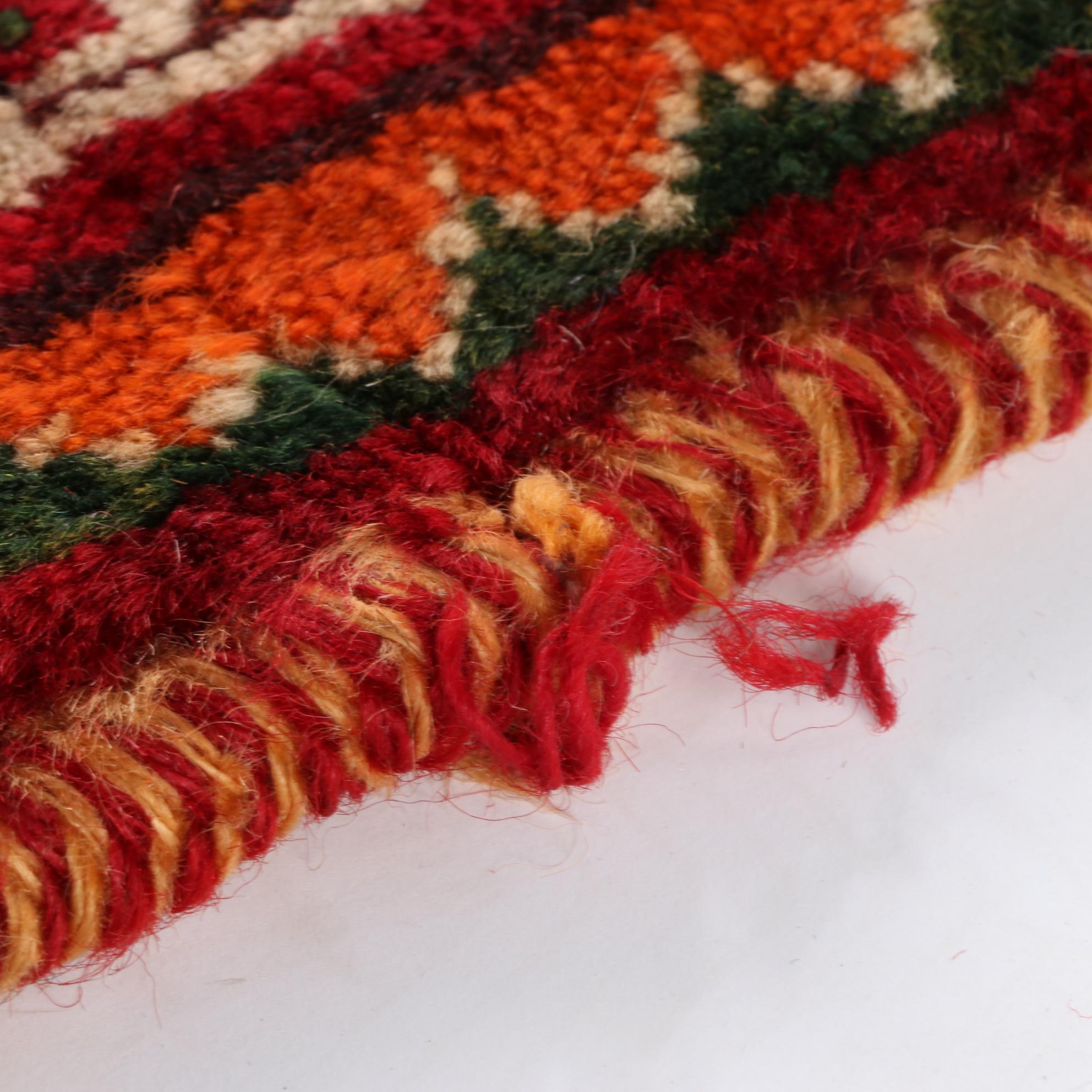 5'3 x 5'10 Hand-Knotted Persian Qashqai Wool Area Rug