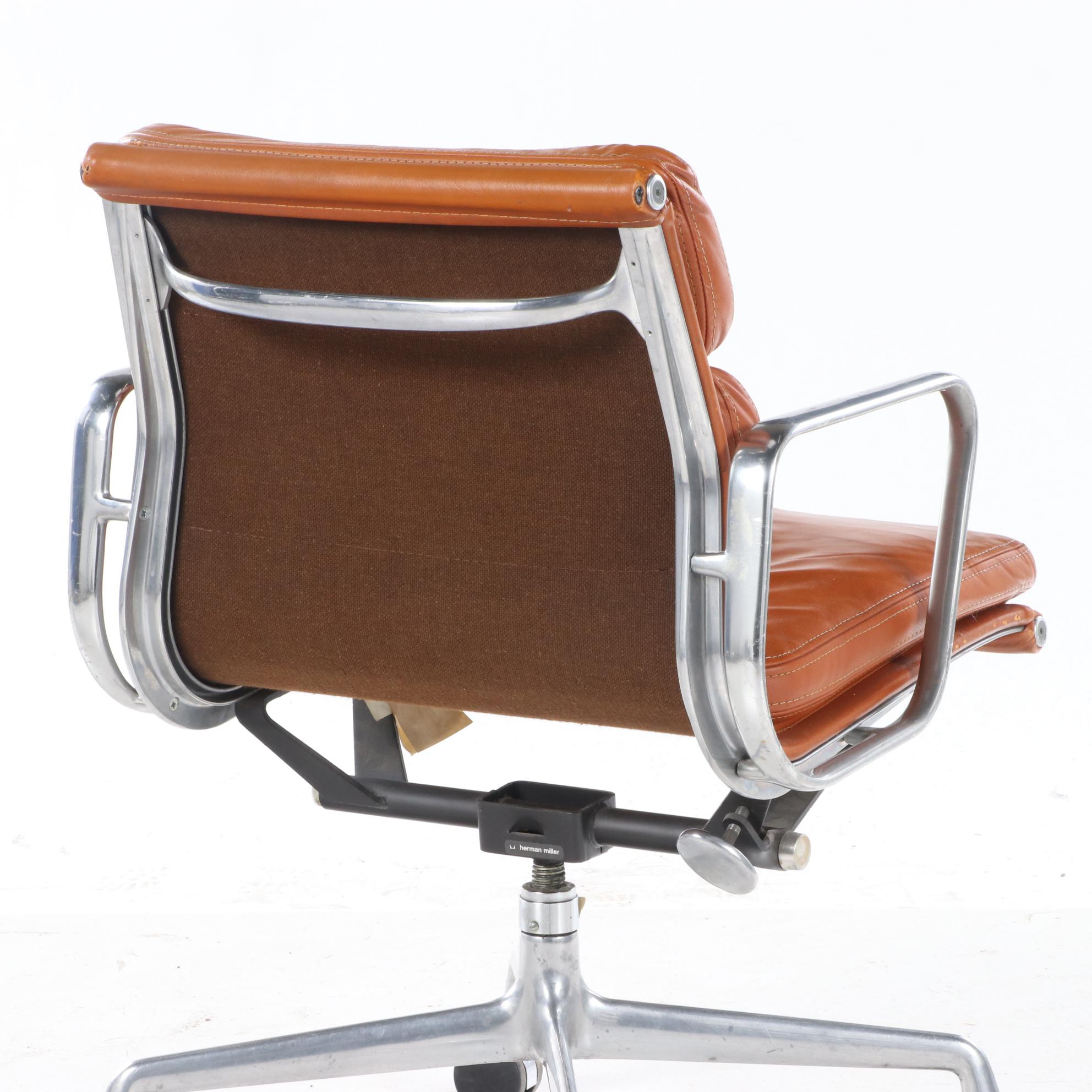 Eames for Herman Miller Soft Pad Leather Aluminum Group Desk Chair, dated 1979