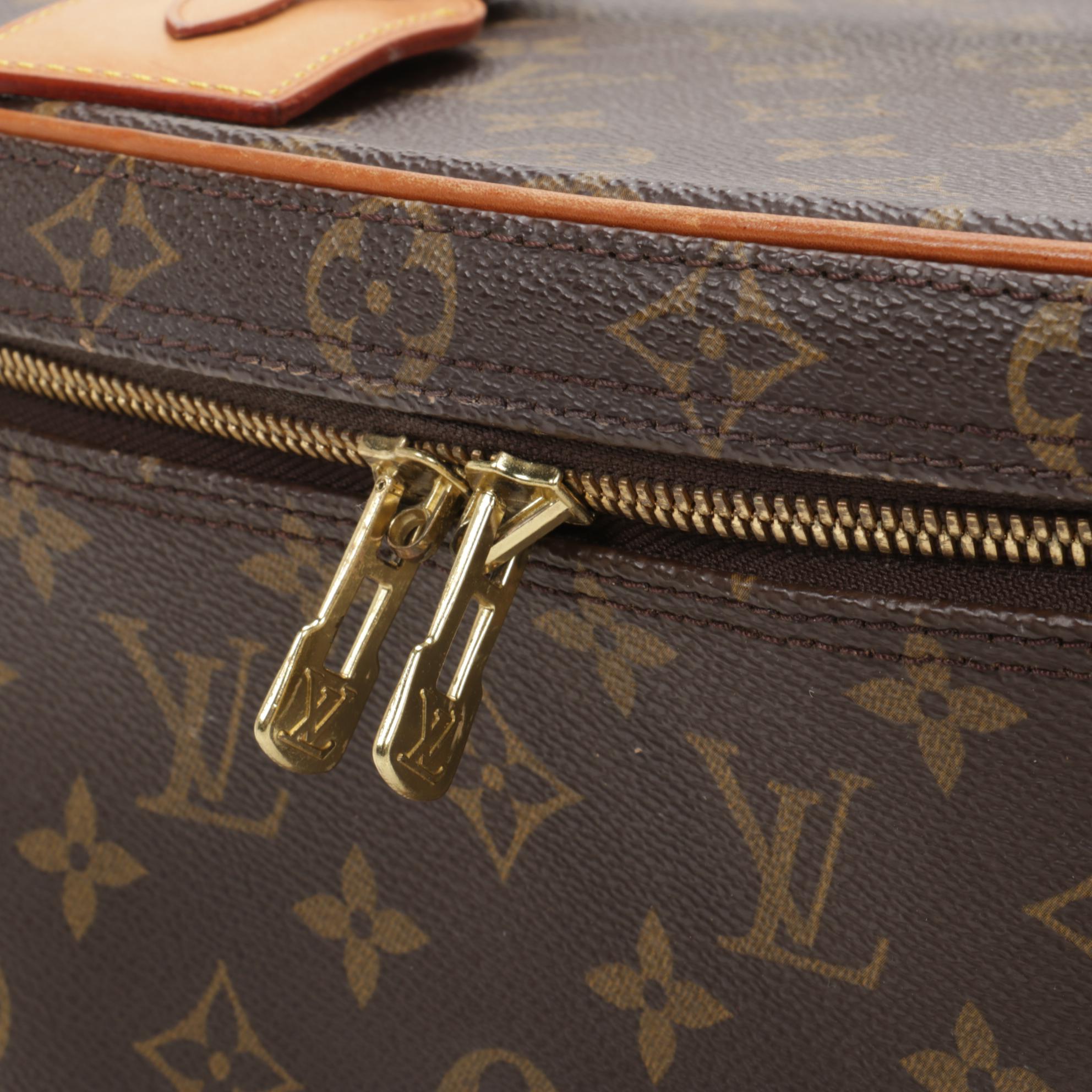 Louis Vuitton Nice Vanity Case in Monogram Canvas and Vachetta Leather