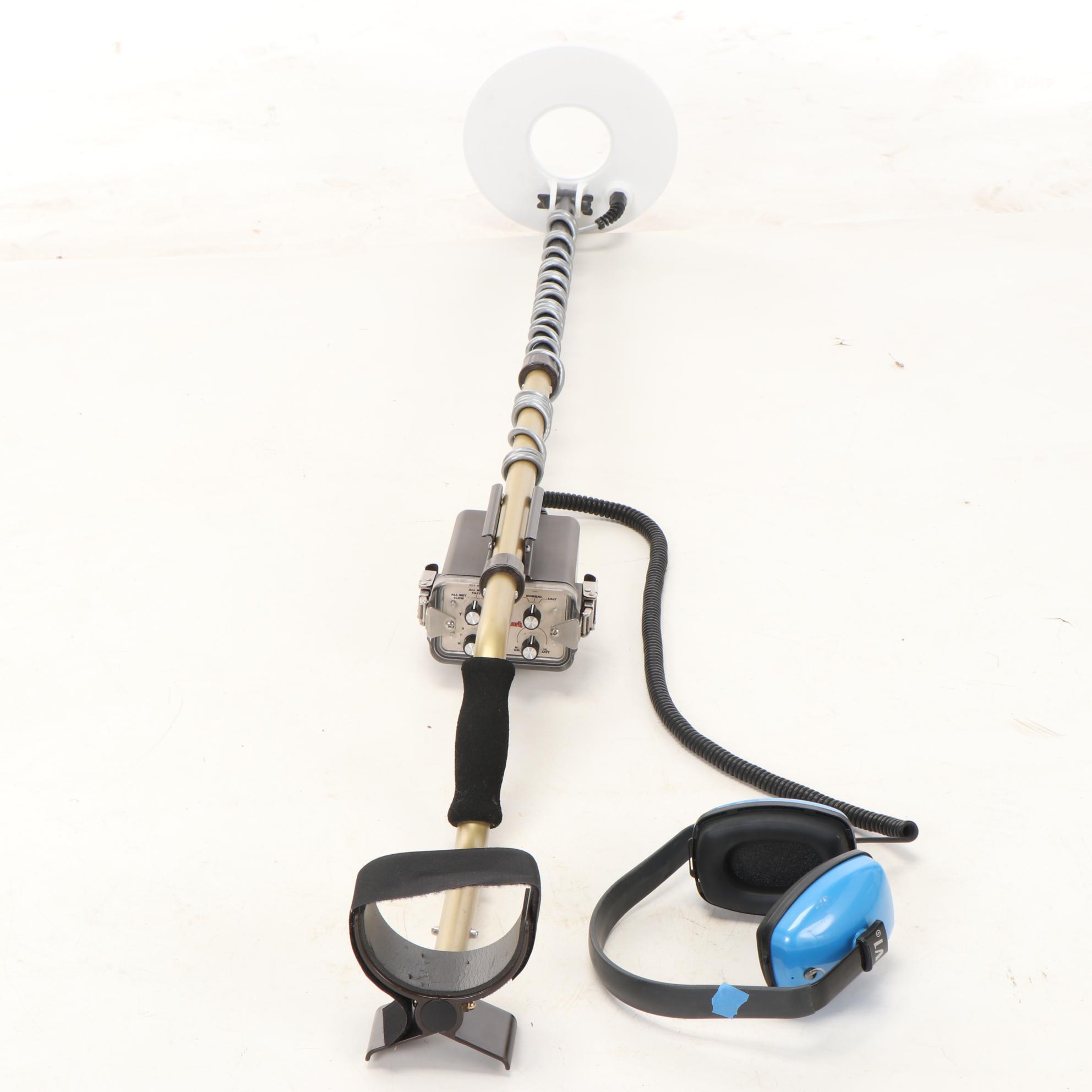Tesoro Tiger Shark Metal Detector