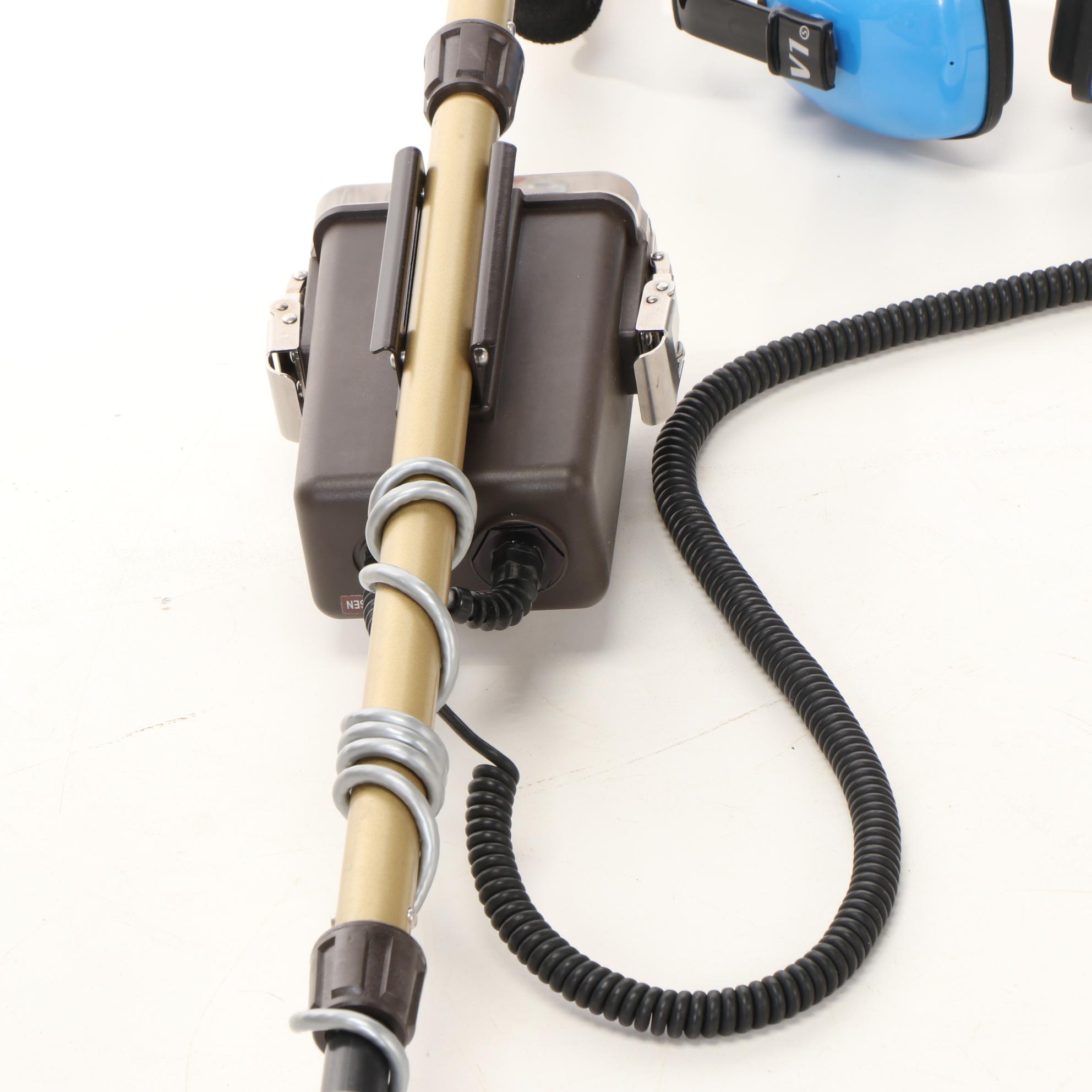 Tesoro Tiger Shark Metal Detector