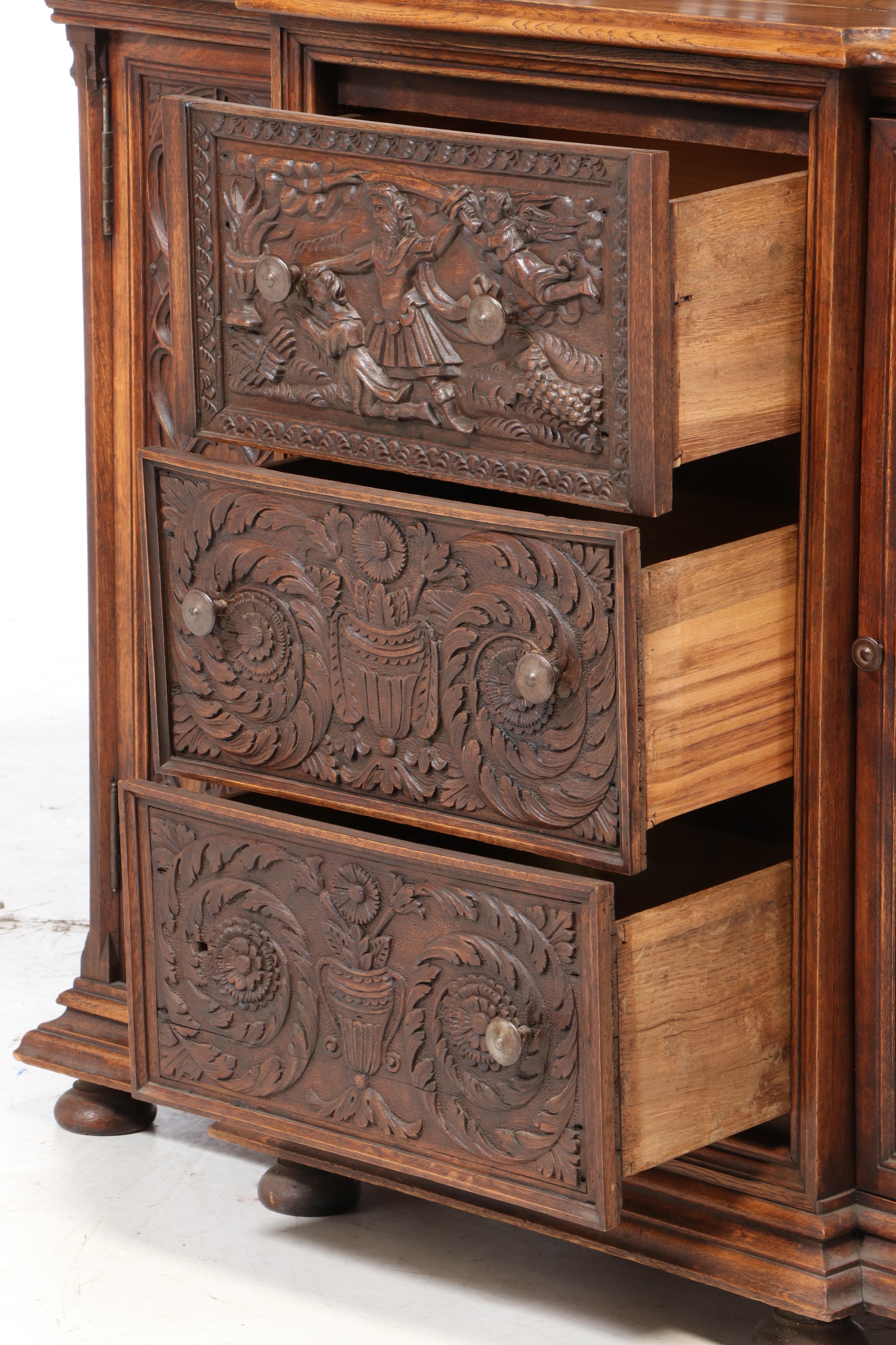 French Neo-Gothic Oak Buffet, Early 20th Century