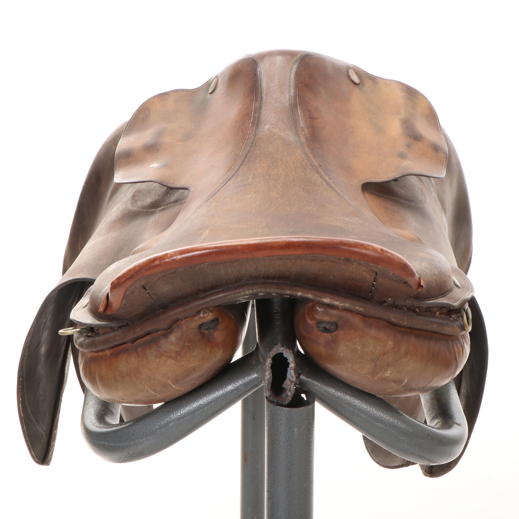 Hermès English Riding Saddle, Mid-20th Century