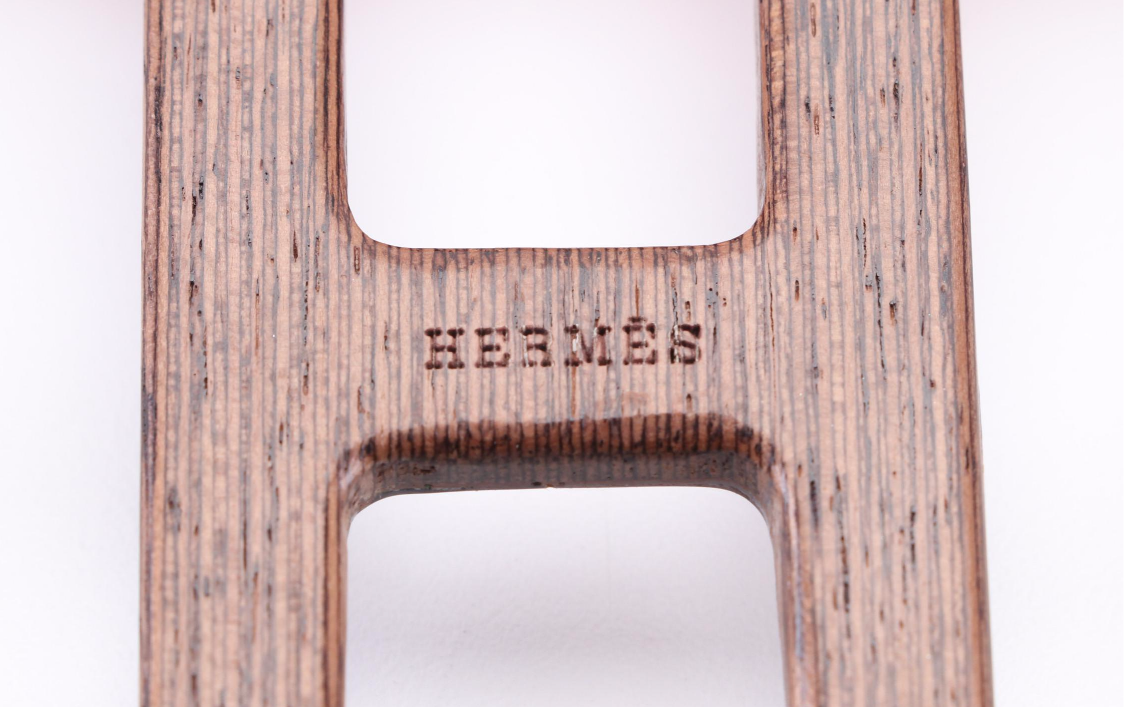 Hermès Chaîne d'Ancre Mother-of-Pearl and Wood Scarf Ring