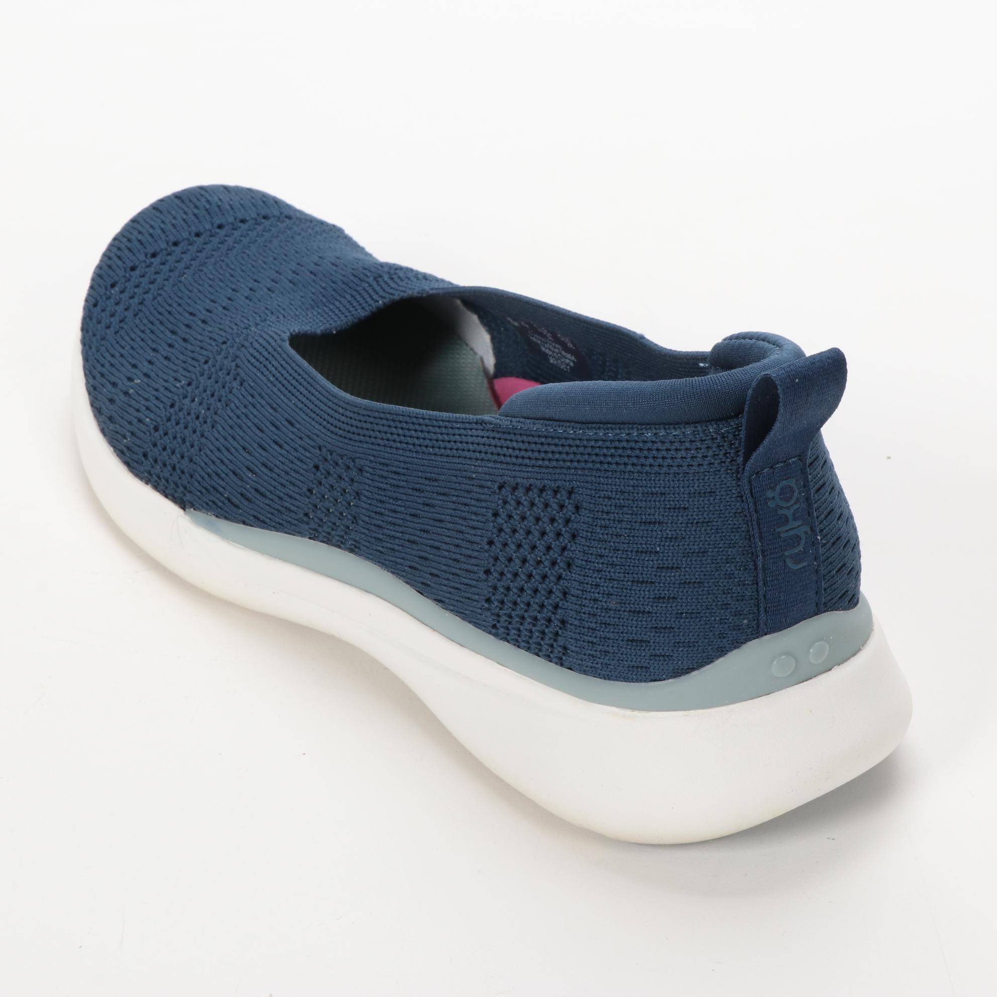 Rykä Maisey and Elia Sneakers in Vapor Grey and Fresh Navy