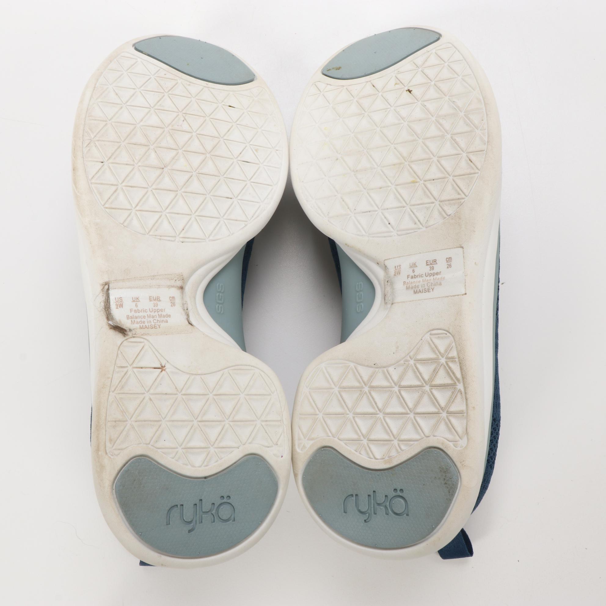 Rykä Maisey and Elia Sneakers in Vapor Grey and Fresh Navy