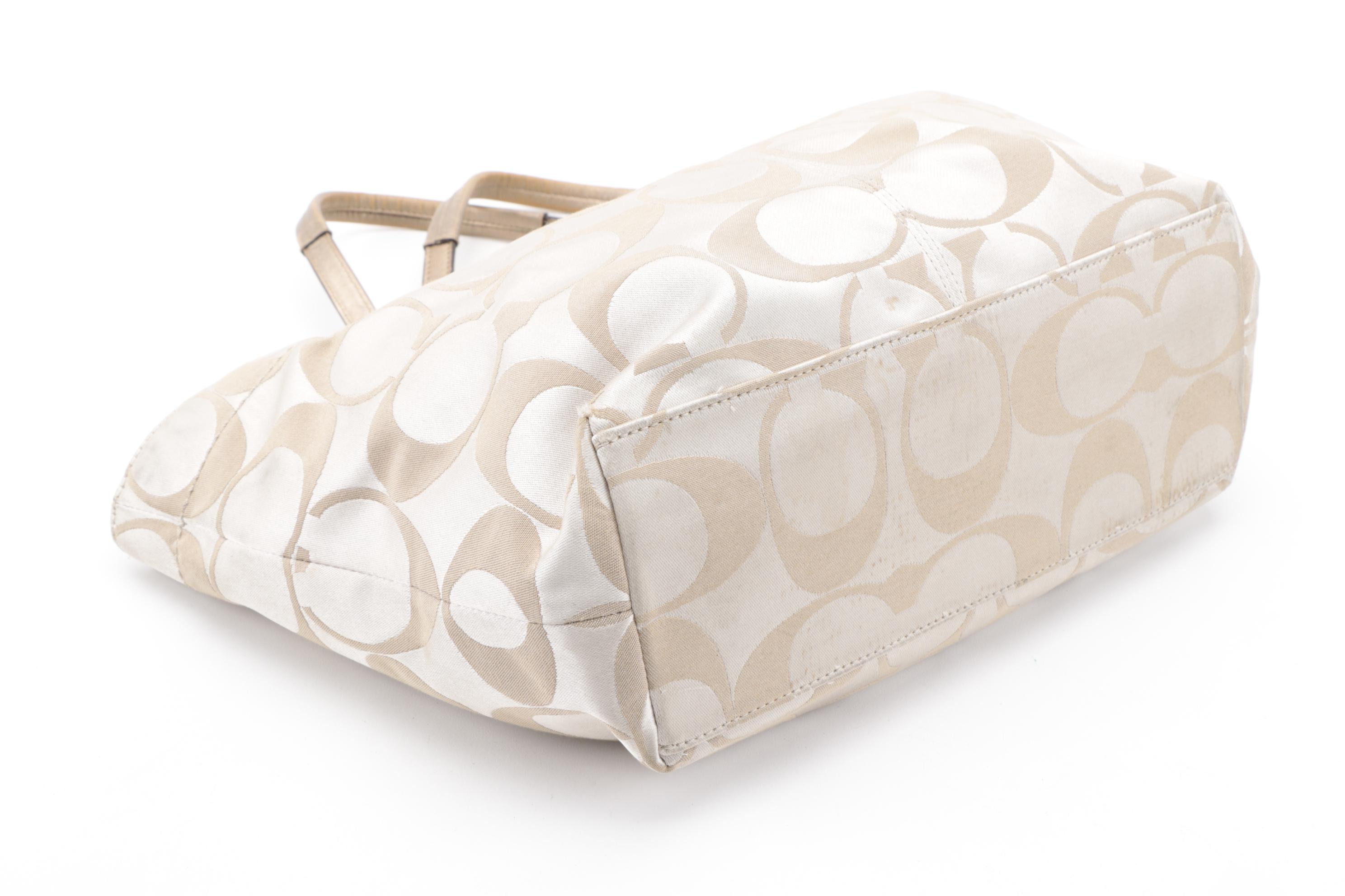 Coach Signature Shoulder Bag, Accessories Bag and Wallet