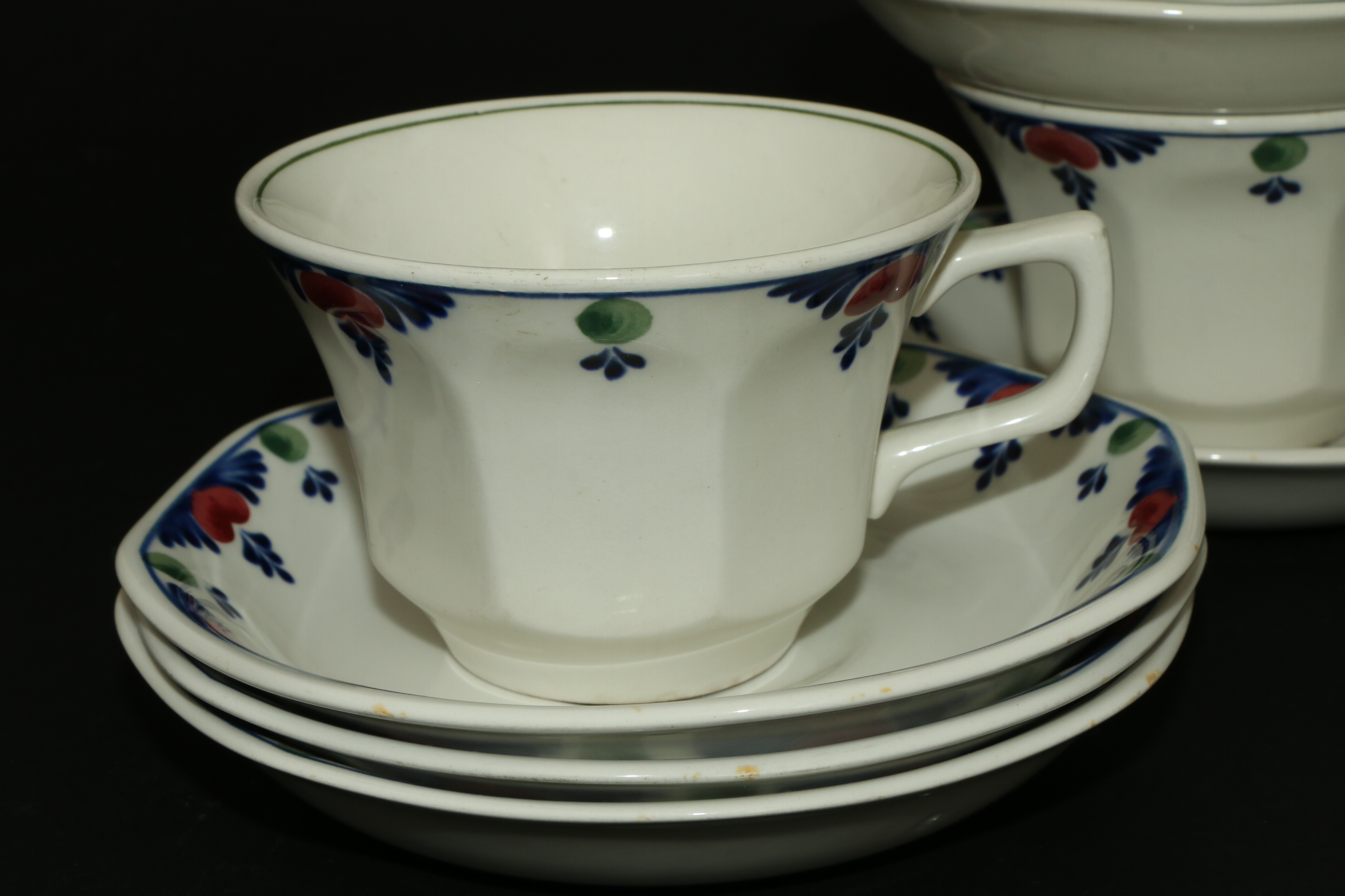 Adams "Veruschka" English Ironstone Dinnerware, 1983–1992