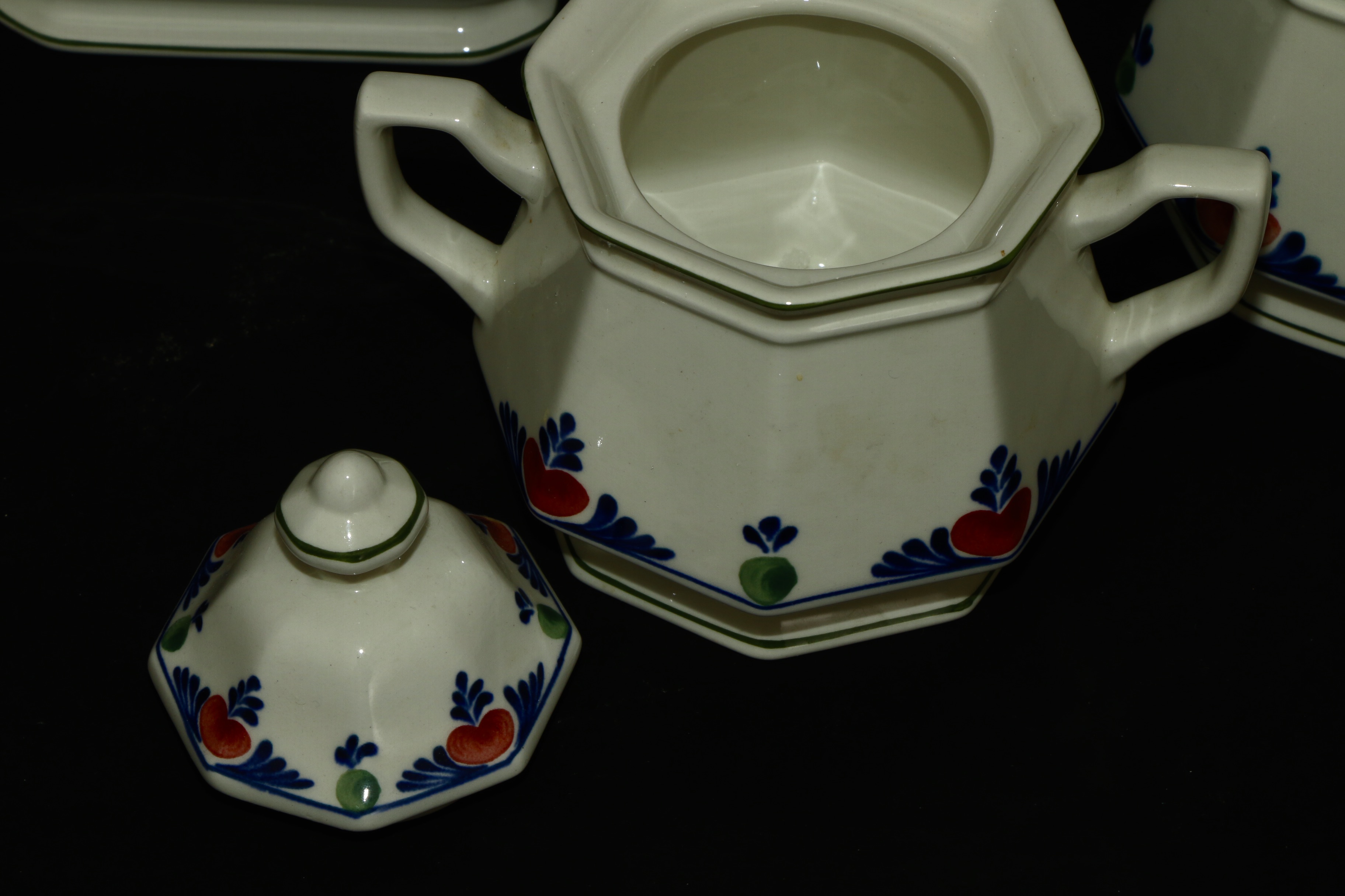 Adams "Veruschka" English Ironstone Dinnerware, 1983–1992